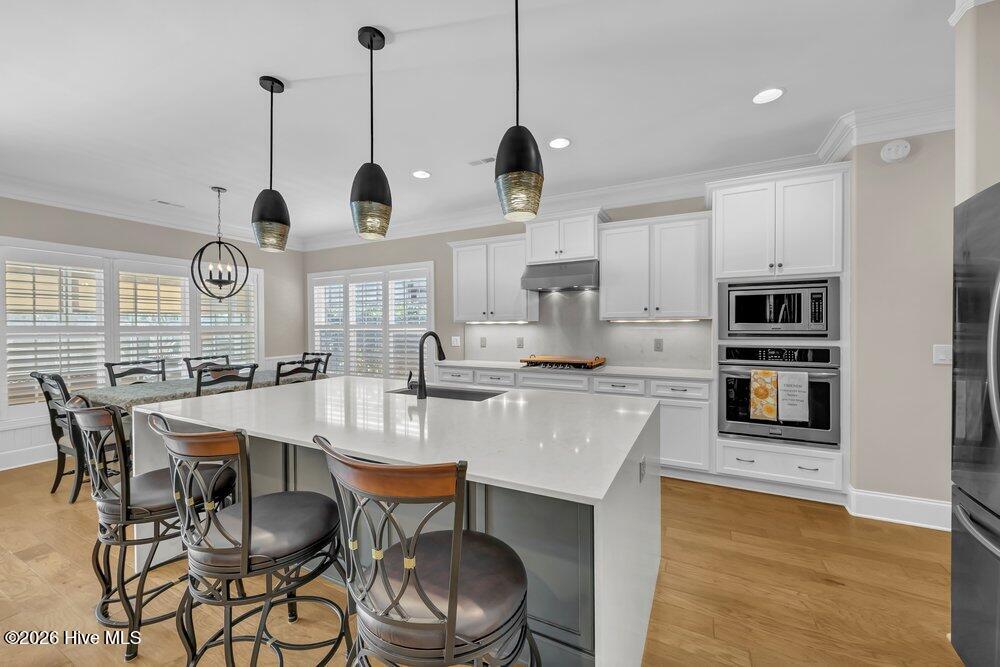 100553268 | Photo 15