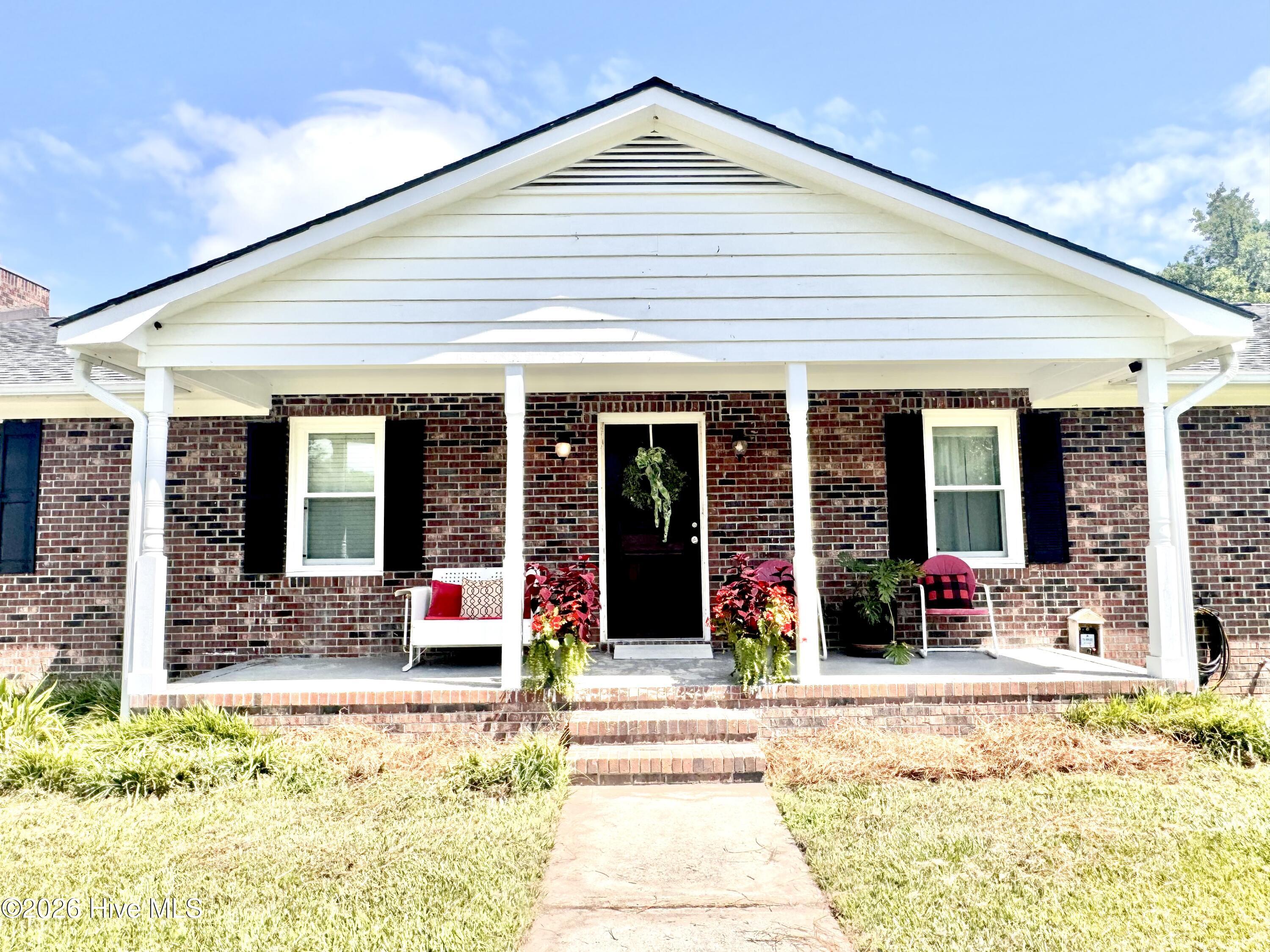 Exterior photo of 1101 Porters Lane Road, Rocky Point, NC 28457. MLS: 100586567