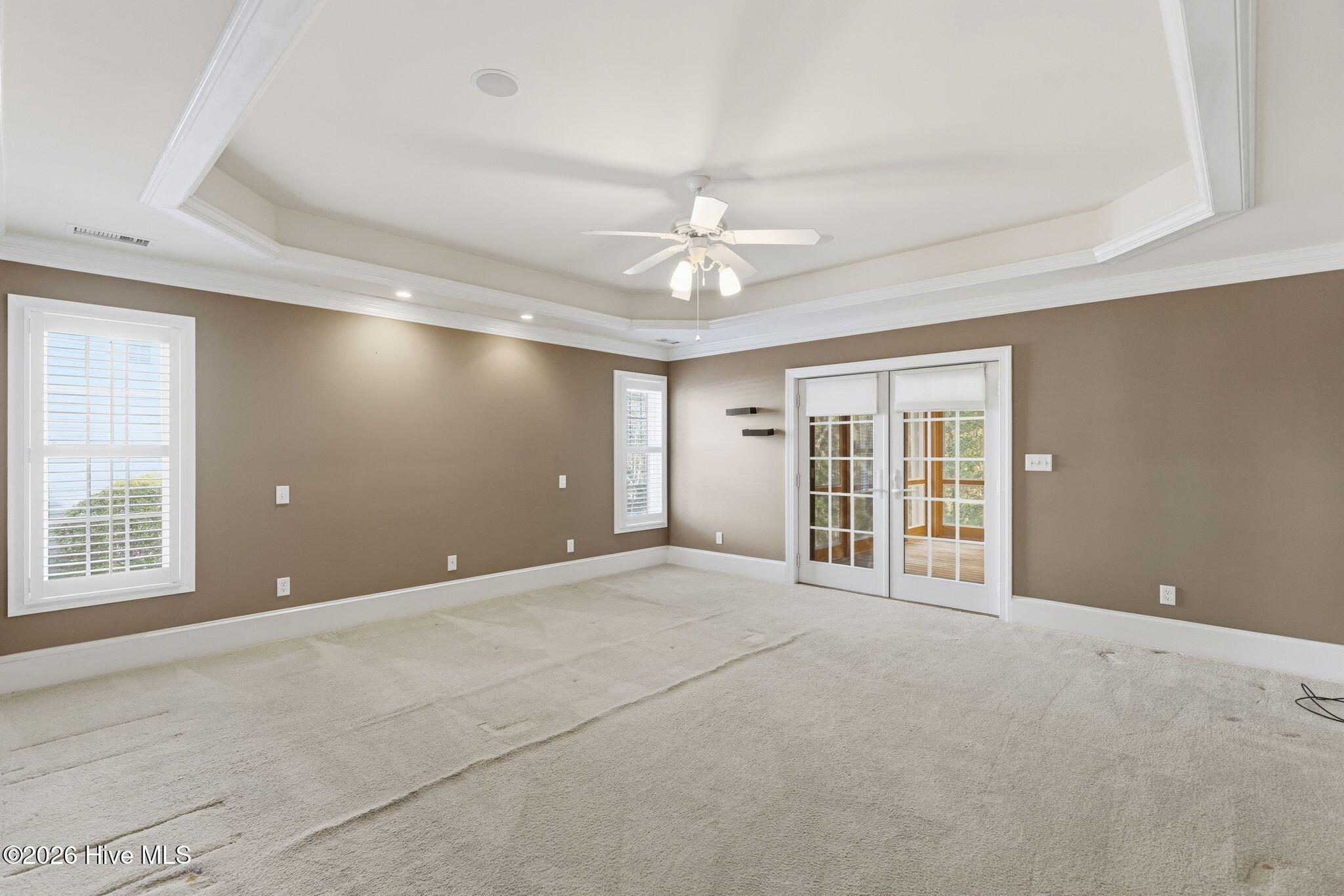 100565083 | Photo 25