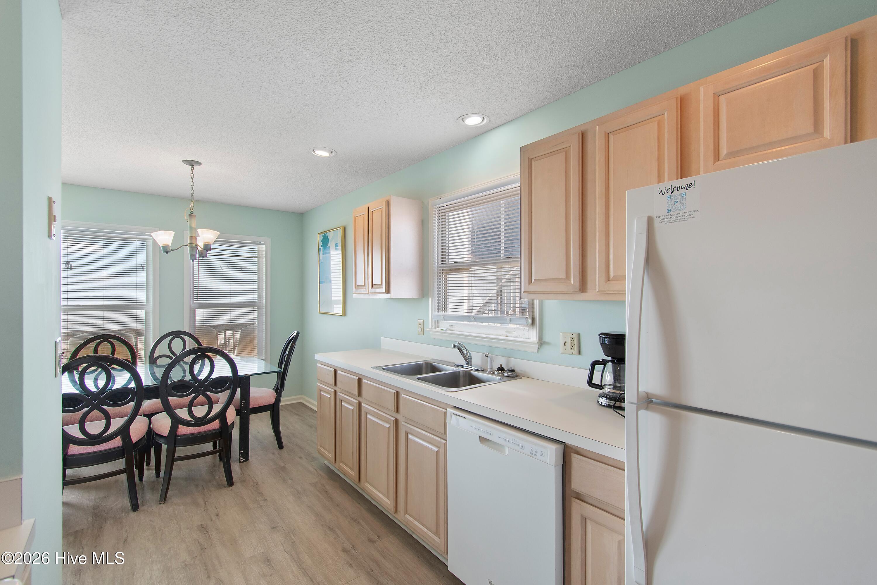 100558729 | Photo 18