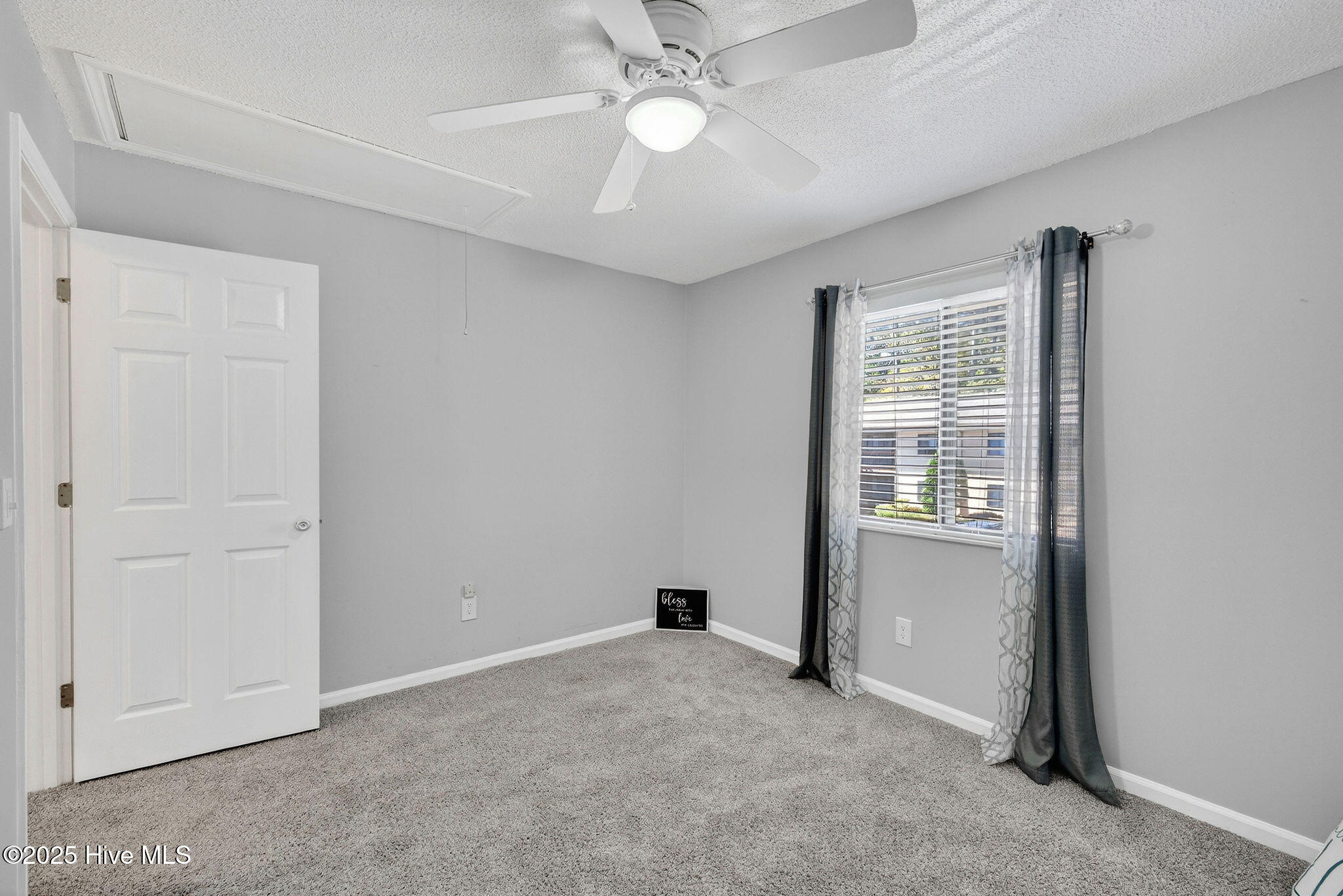 100540704 | Photo 22