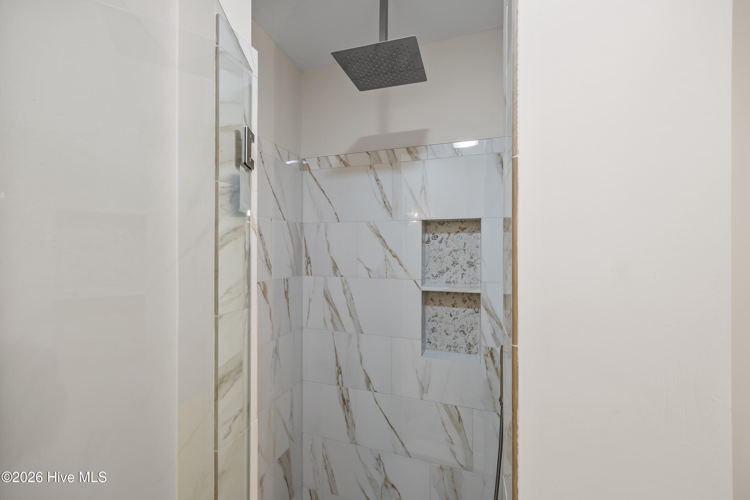 104 E Seaview Drive, Emerald Isle, NC, 28594