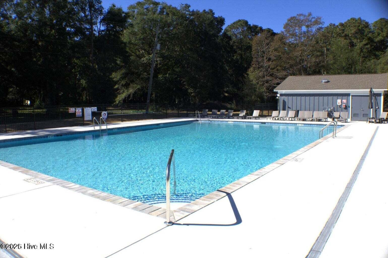 100557902 | Photo 36