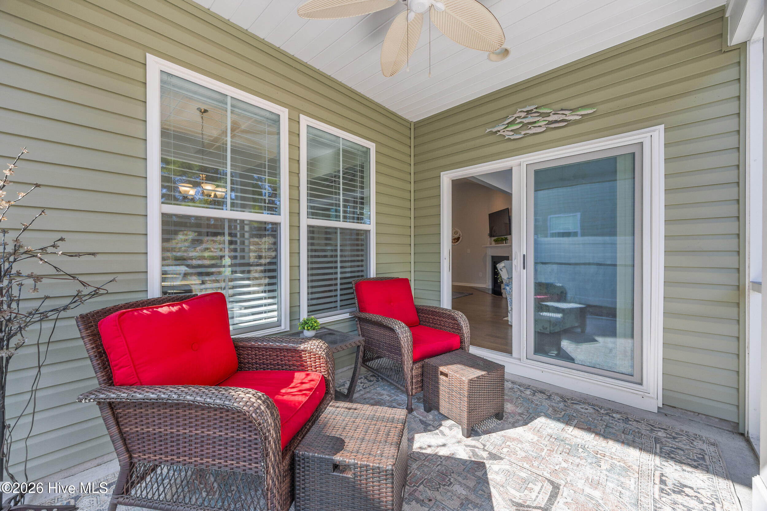 100553871 | Photo 48