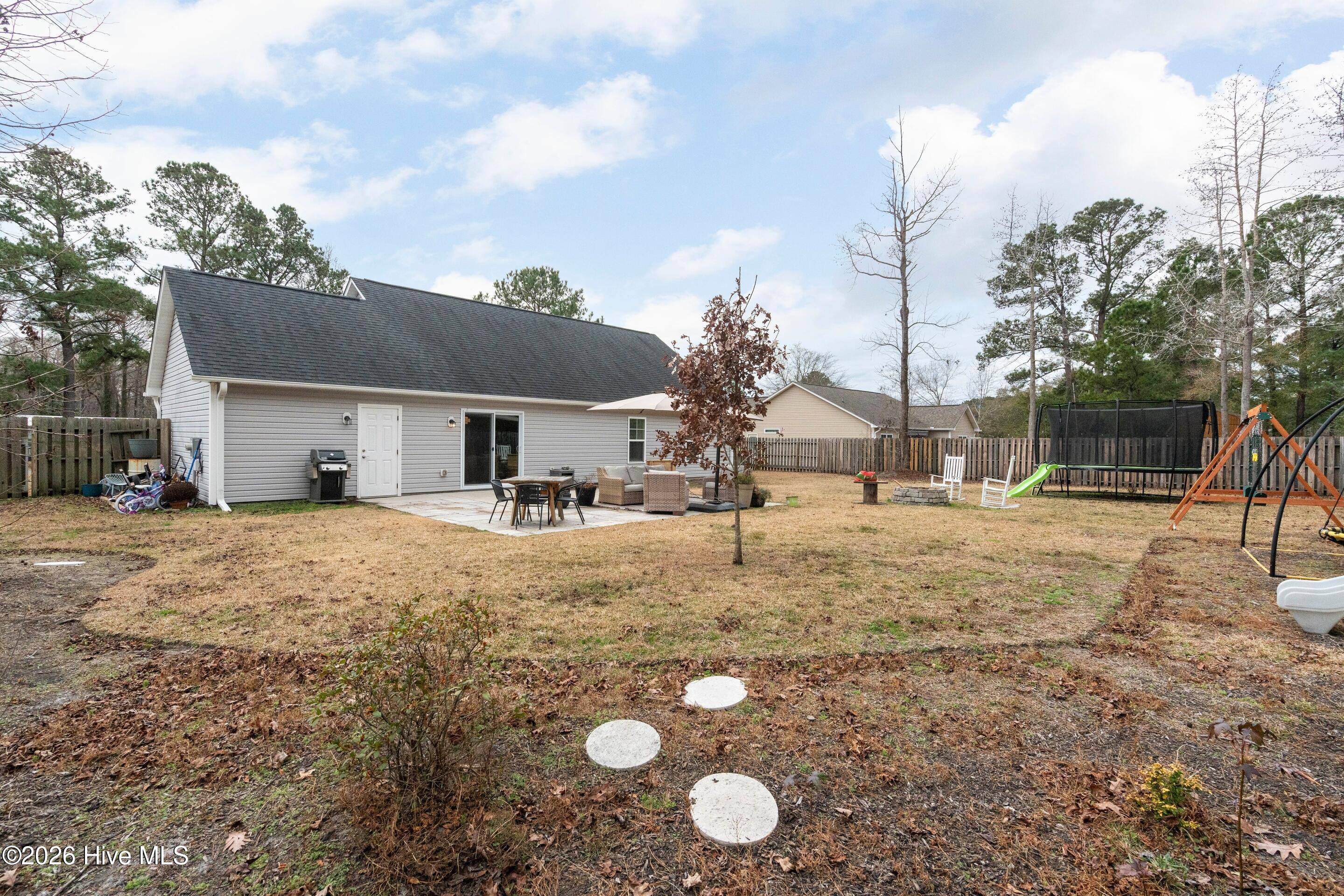 100549435 | Photo 47