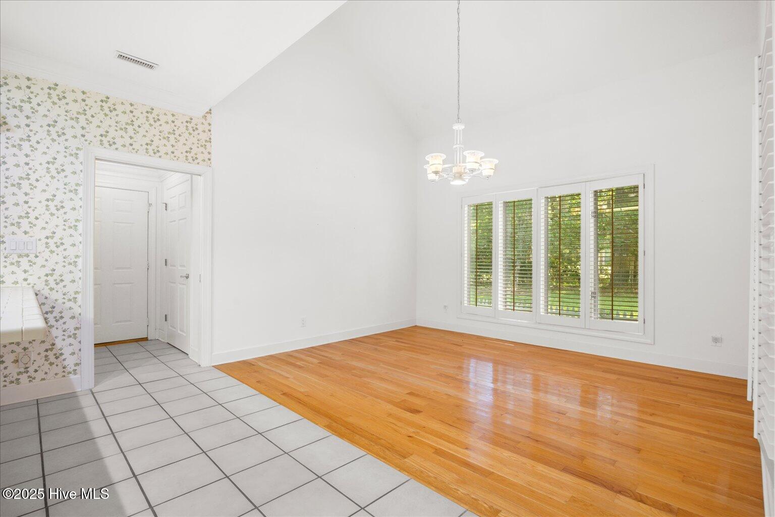 100527258 | Photo 20