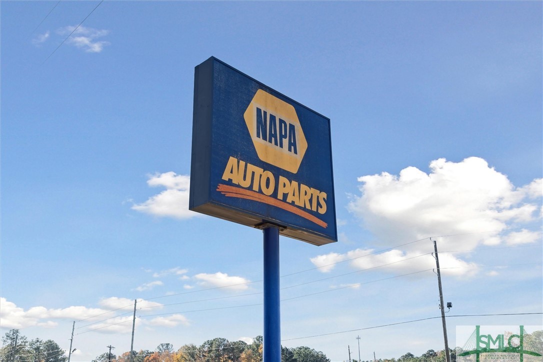 1564 Dean Forest Road, Savannah, GA, 31408