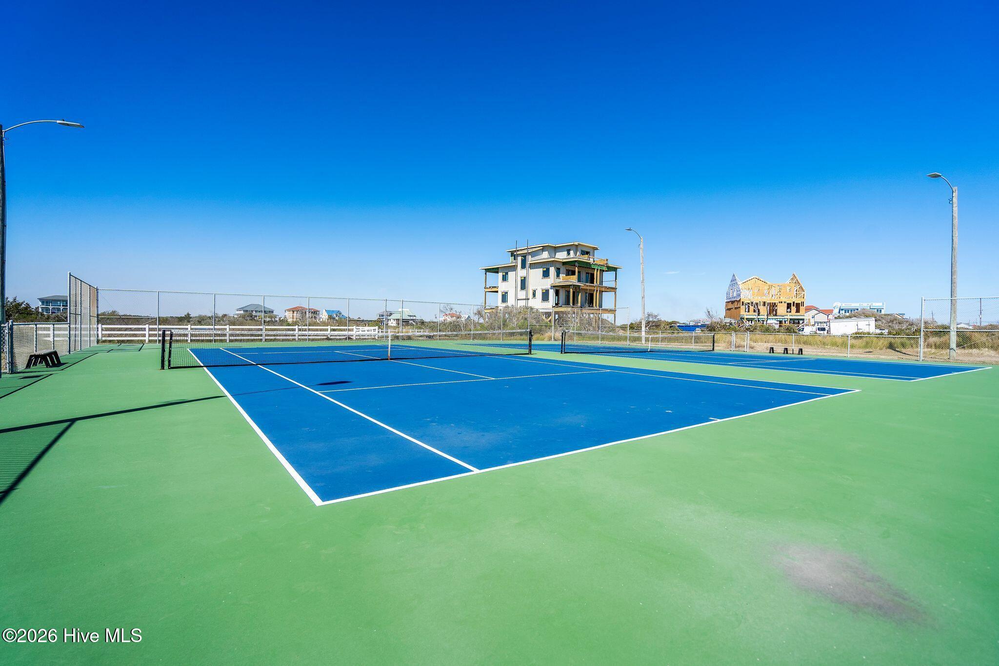 100560108 | Photo 53