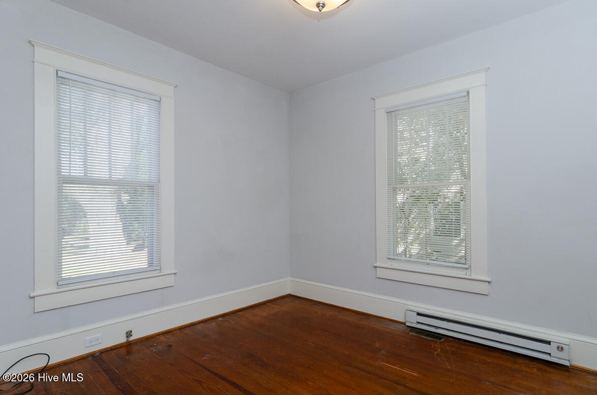 100561400 | Photo 13