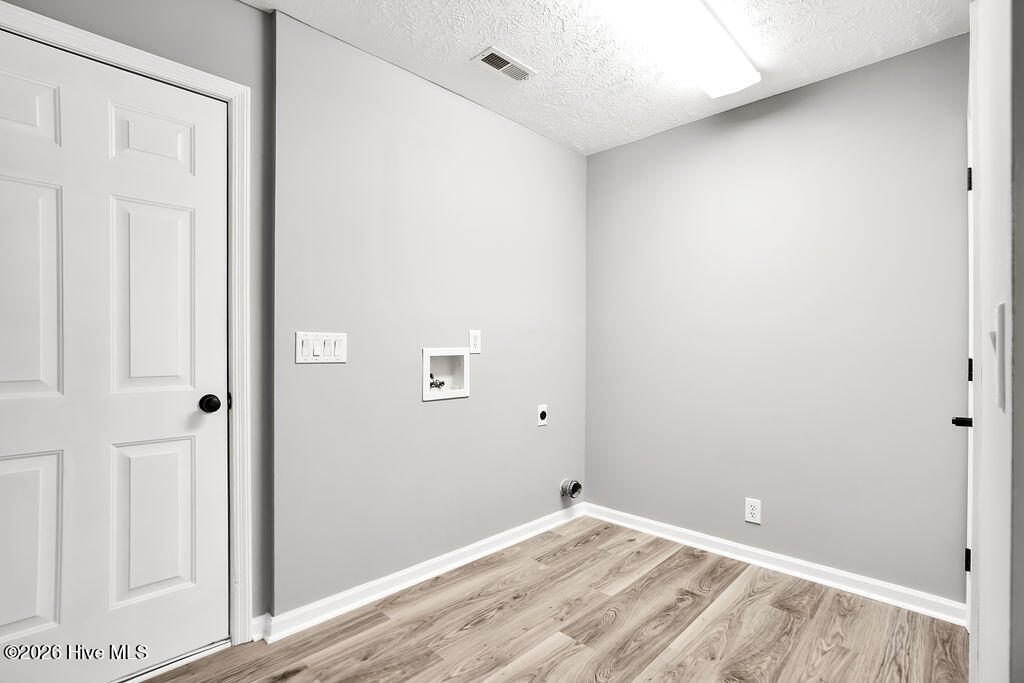 100567951 | Photo 21