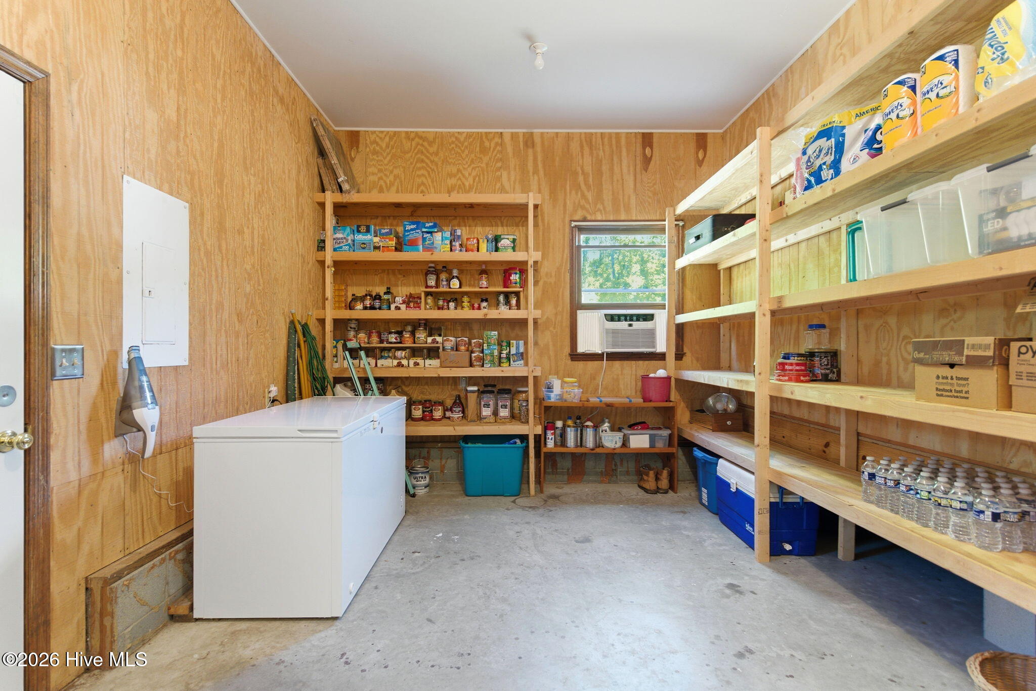 100569907 | Photo 34