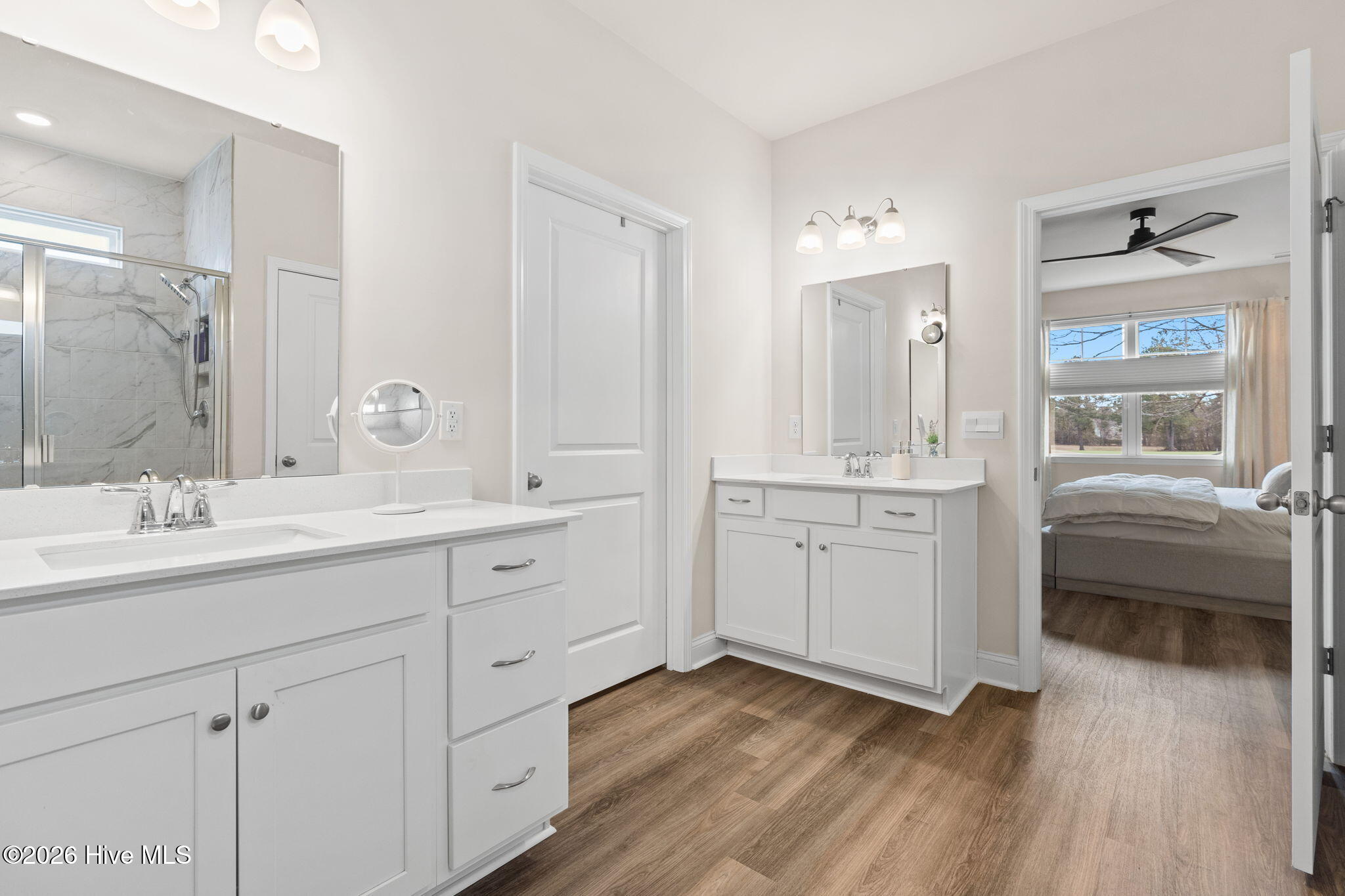 100555775 | Photo 24