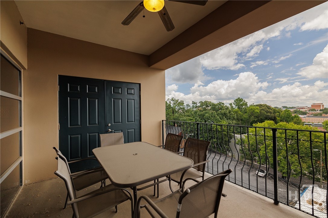 494 Baxter Street 32