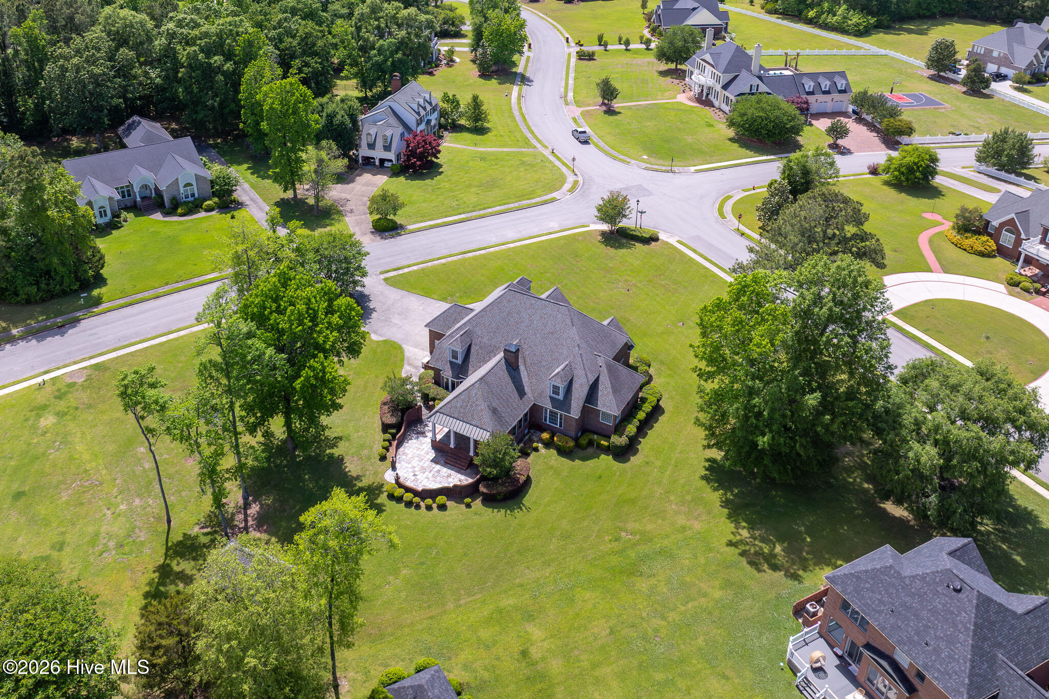 100570266 | Photo 79