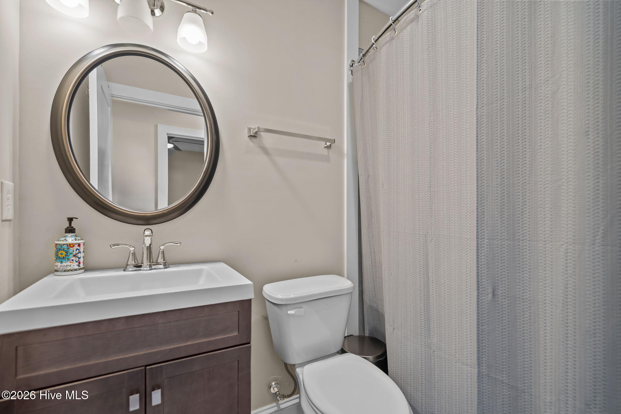 100546520 | Photo 19