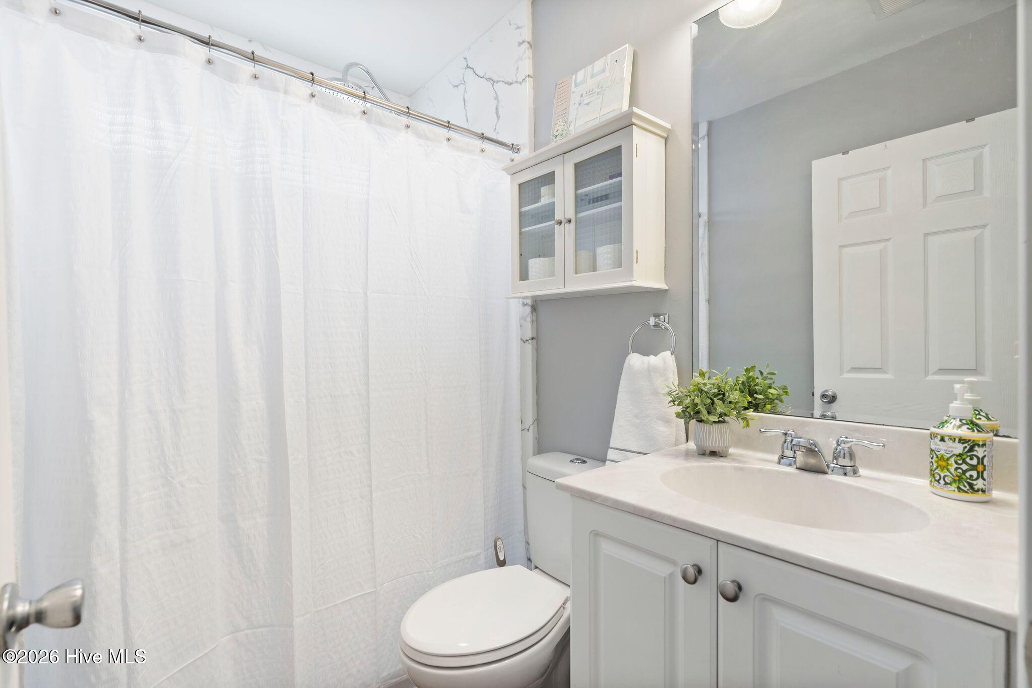 100557294 | Photo 39