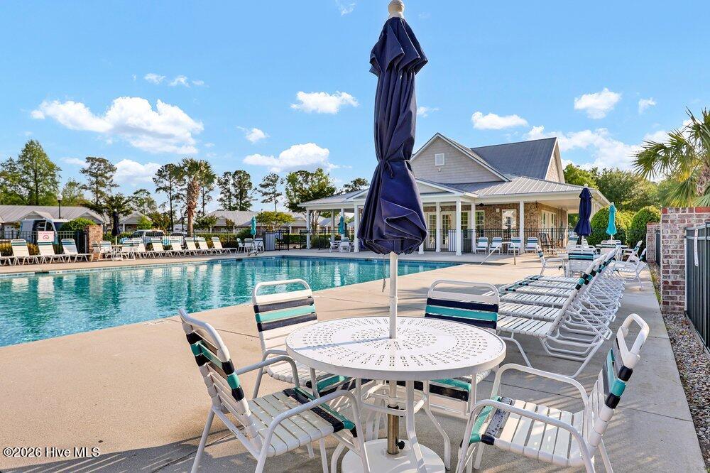 100568146 | Photo 35