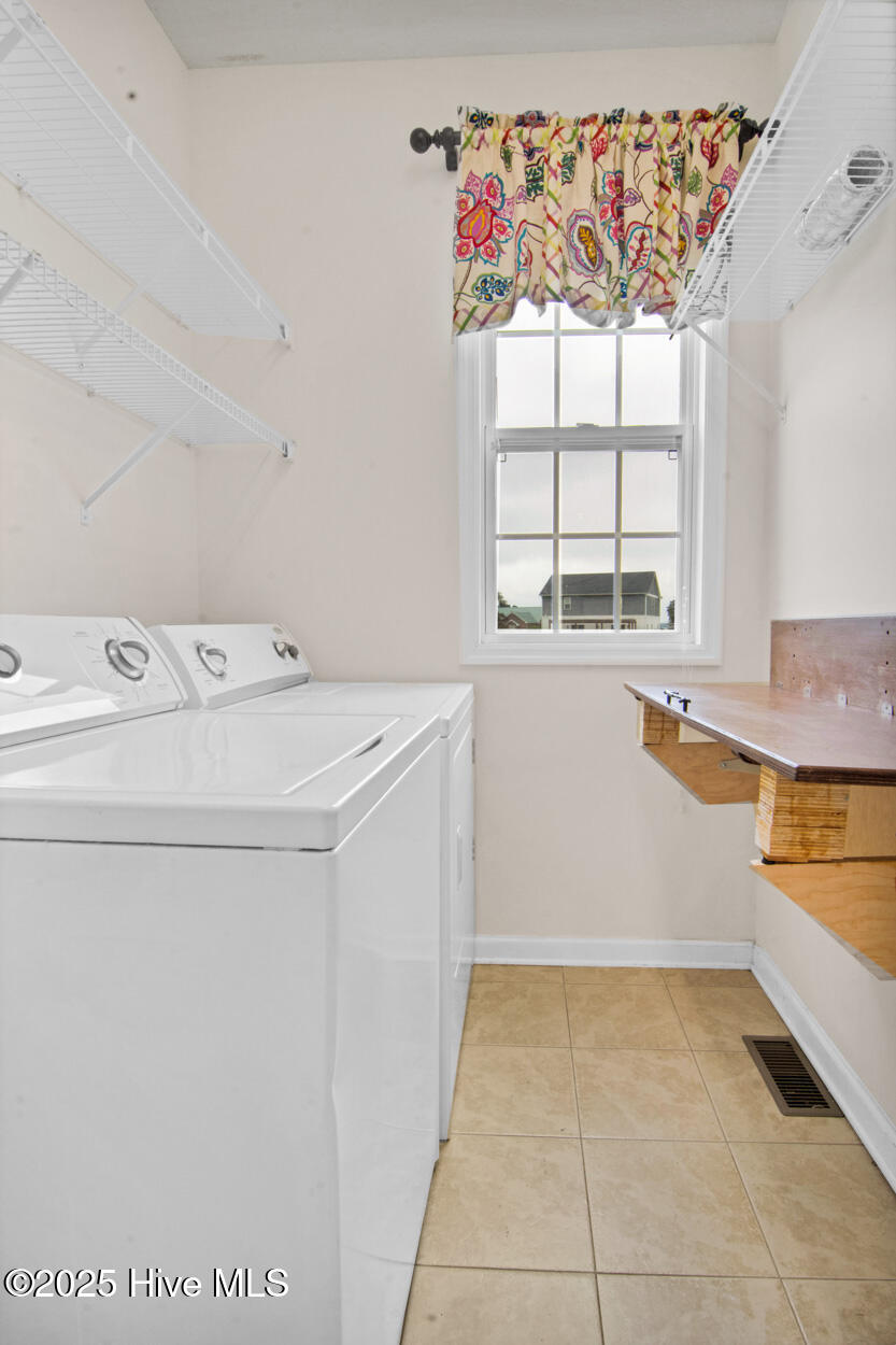 100536768 | Photo 11