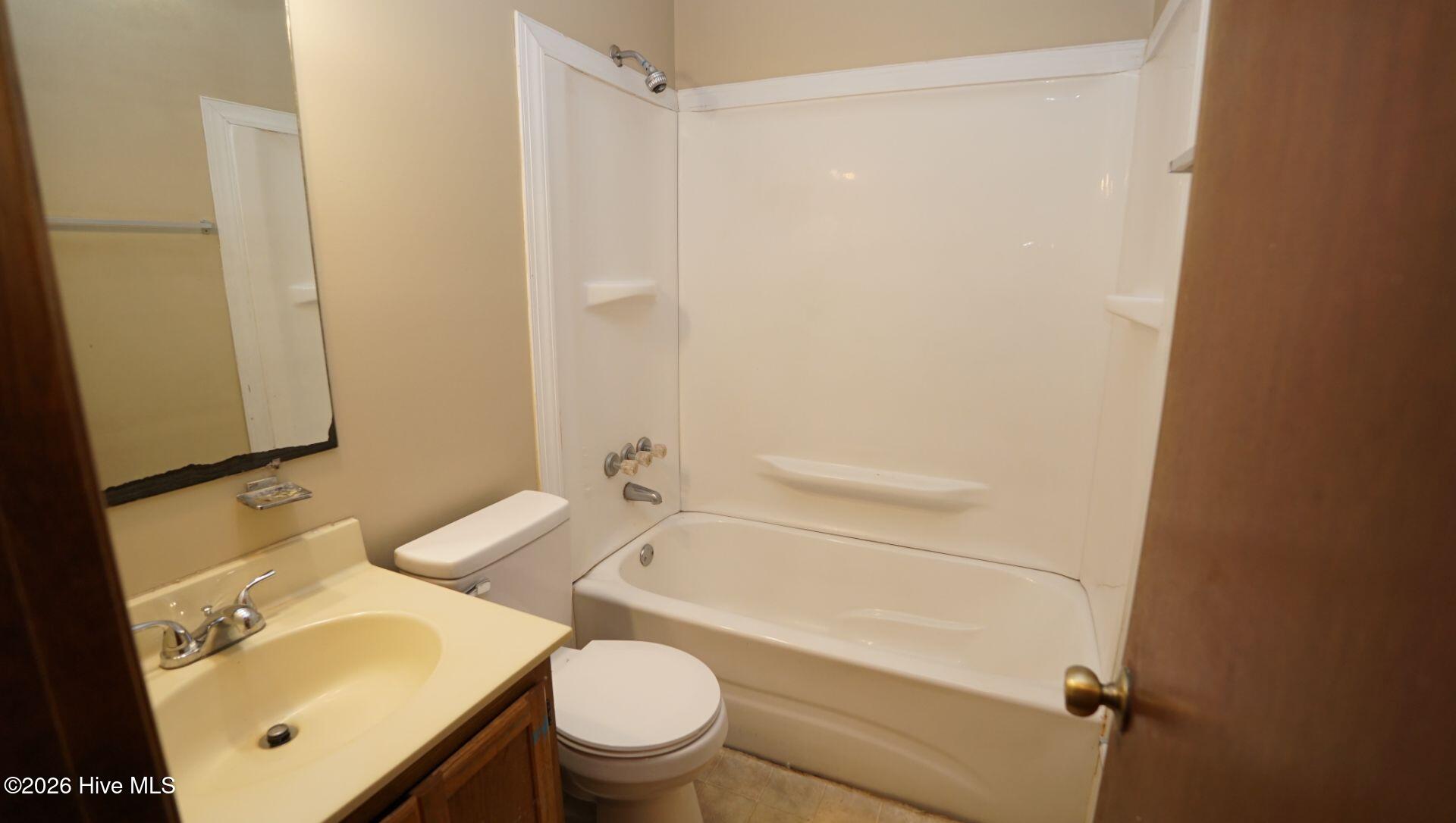 100566723 | Photo 15