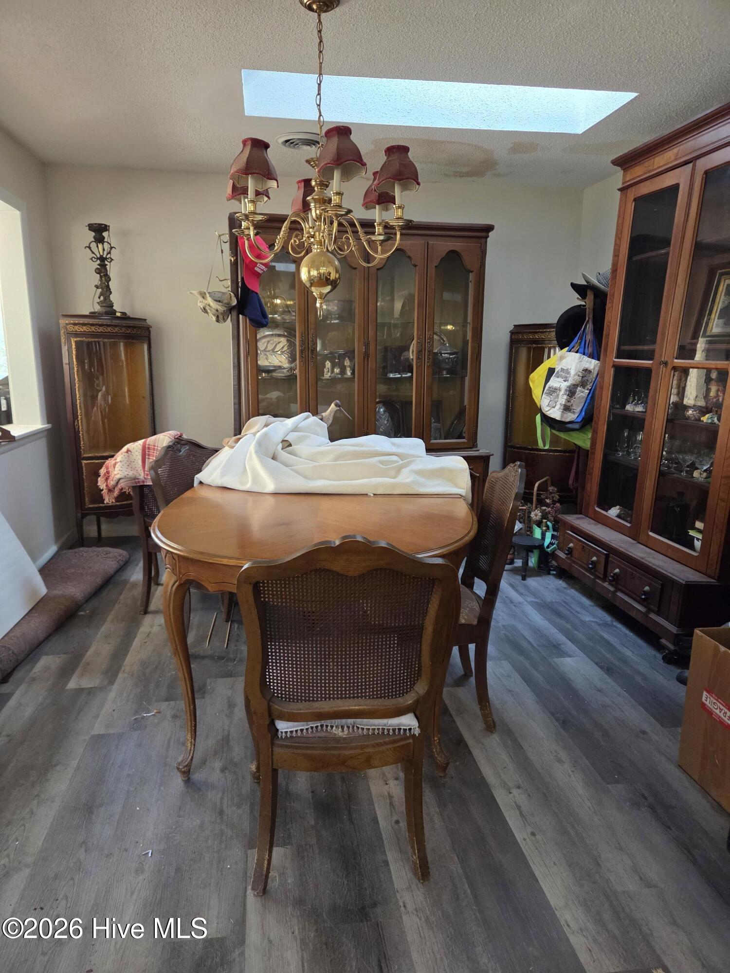 100550366 | Photo 14