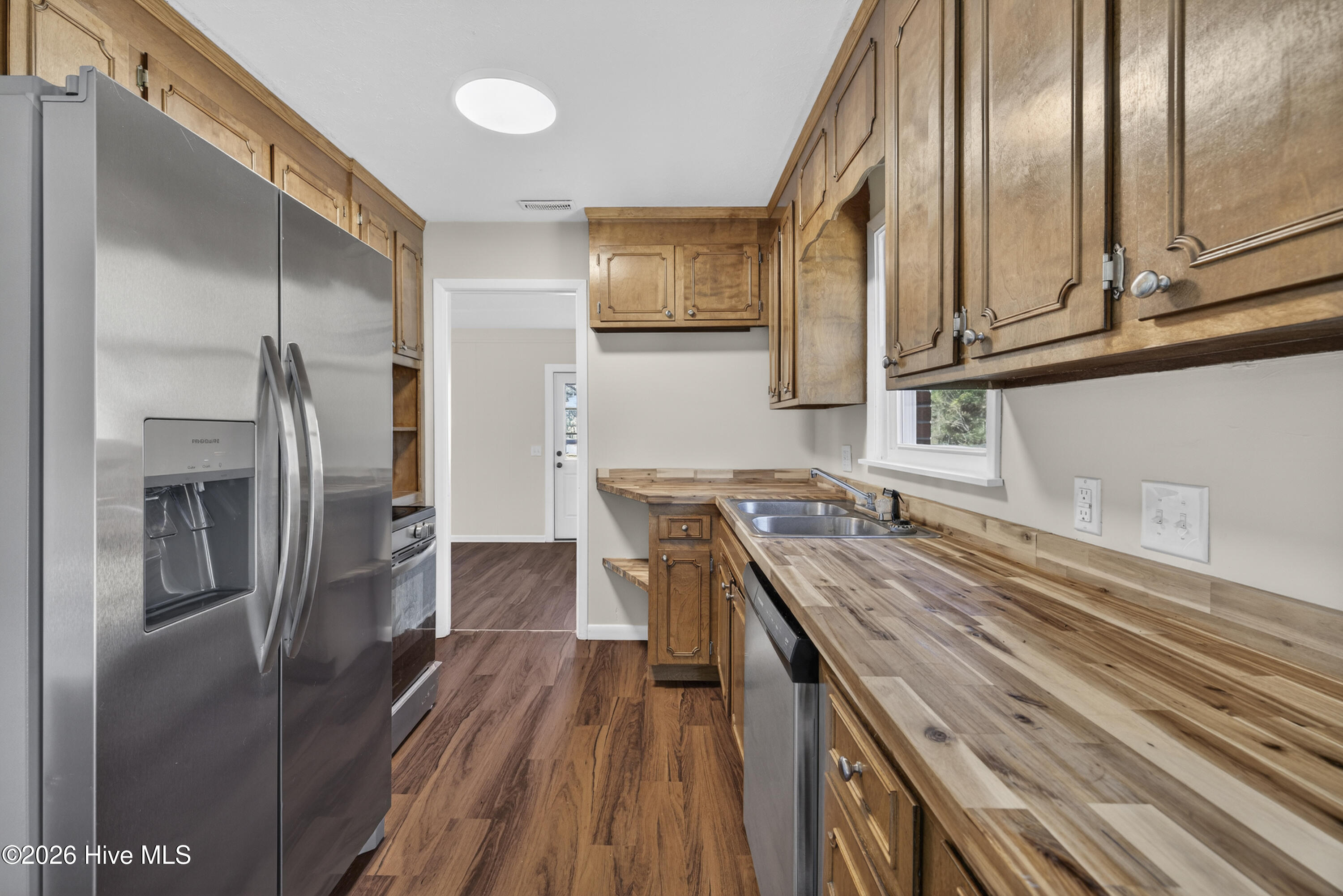 100560540 | Photo 13