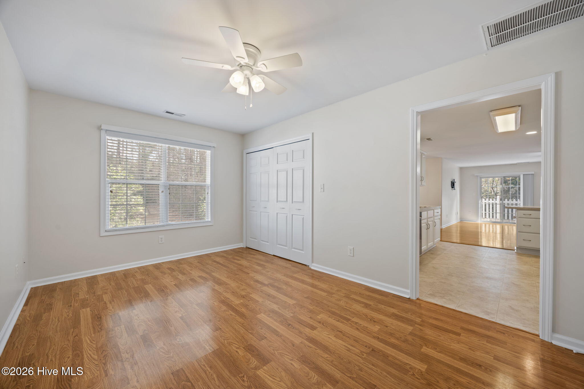 100560523 | Photo 29