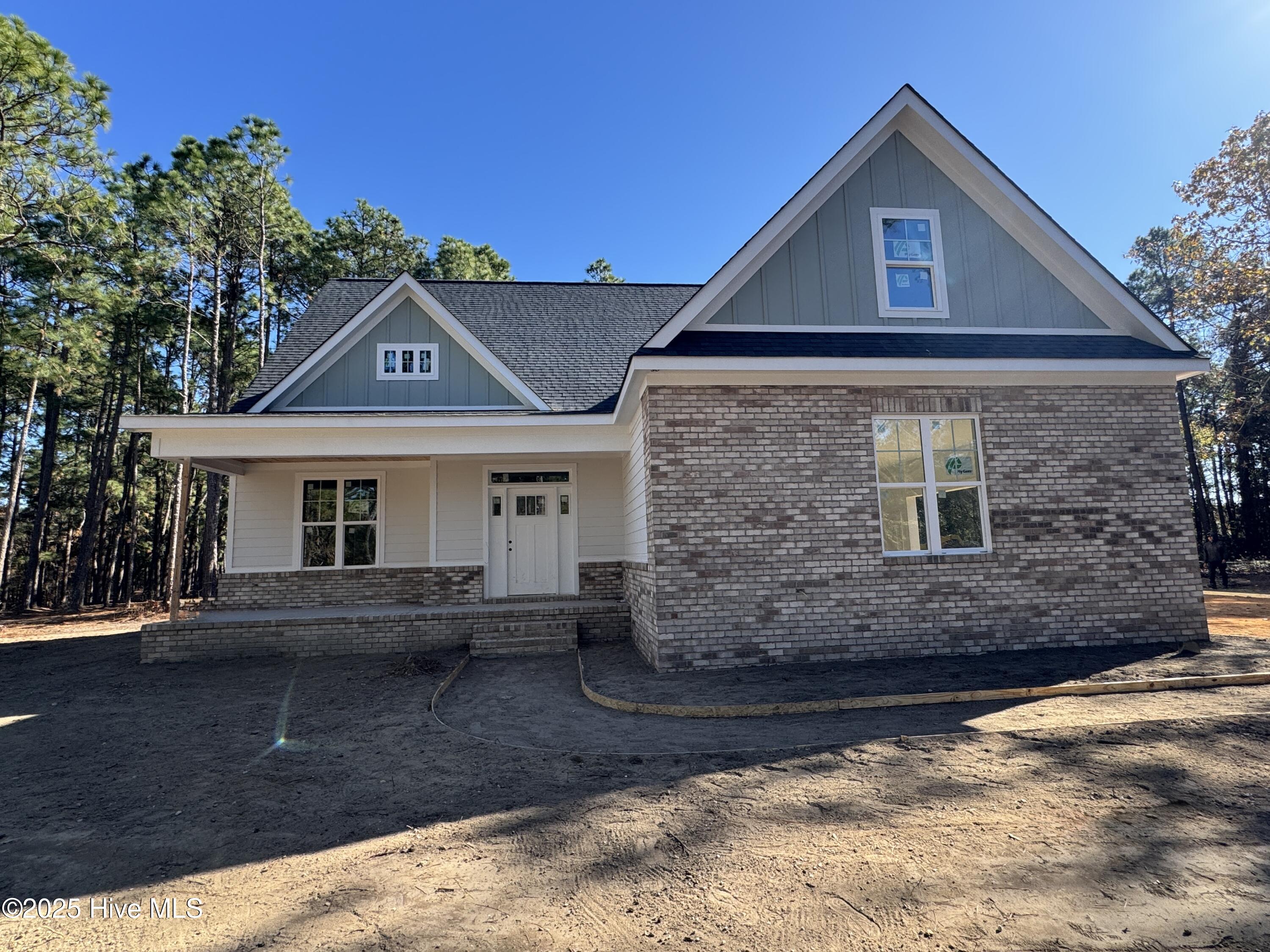 Homes for sale in West End, NC | 492 Longleaf Dr, West End, NC 27376 | MLS# 100541230