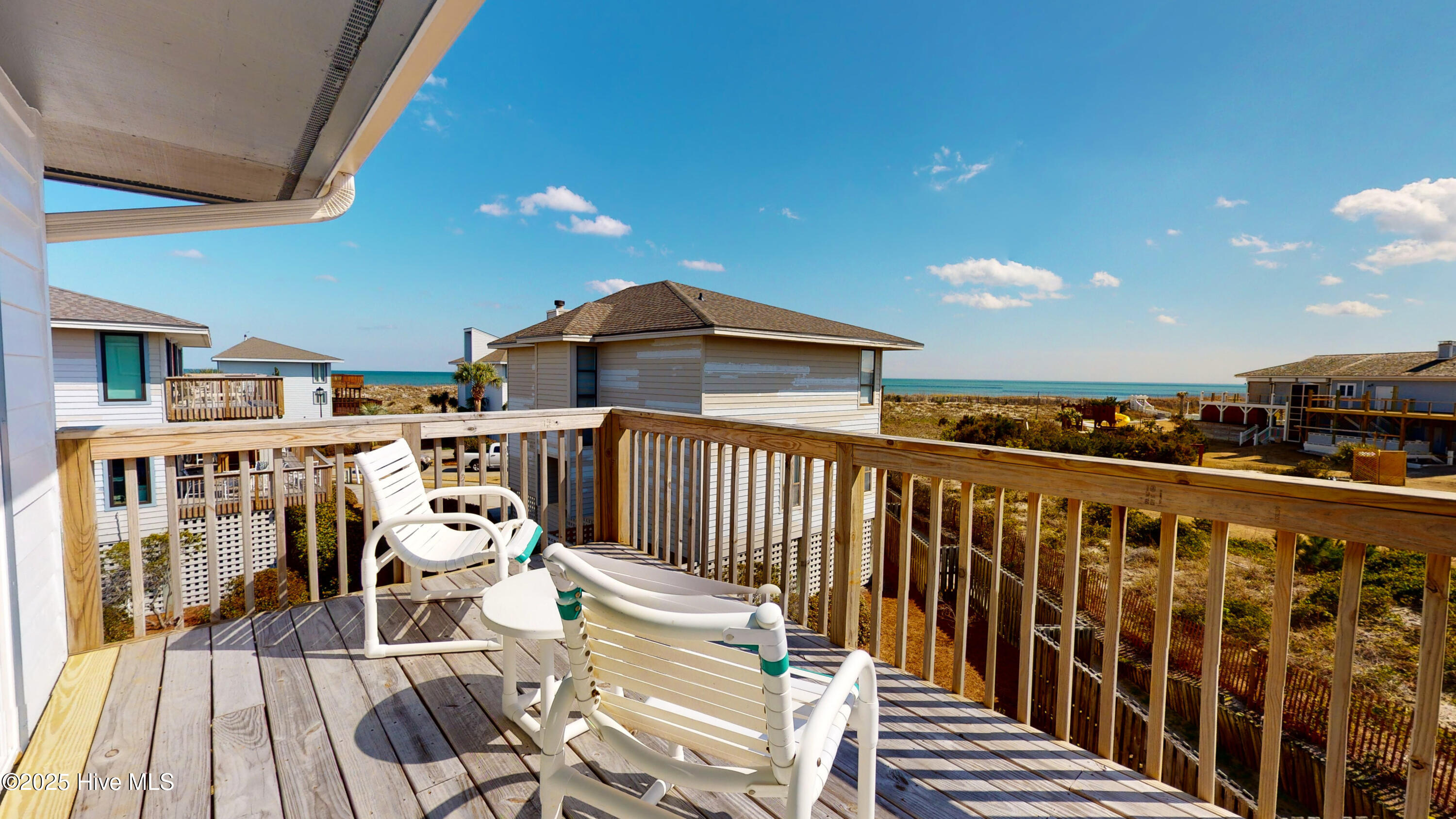 100529389 | Photo 11