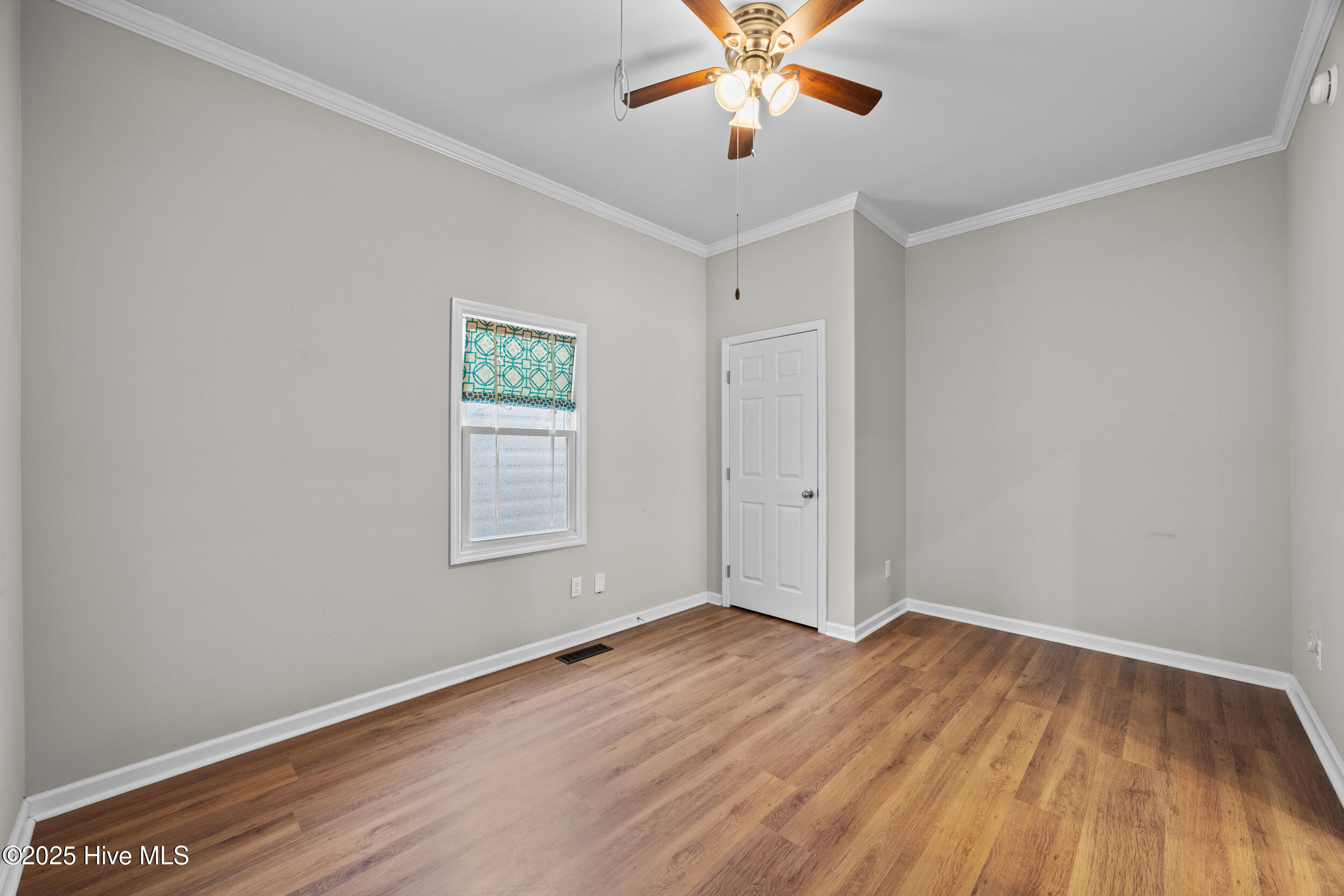 100528550 | Photo 37