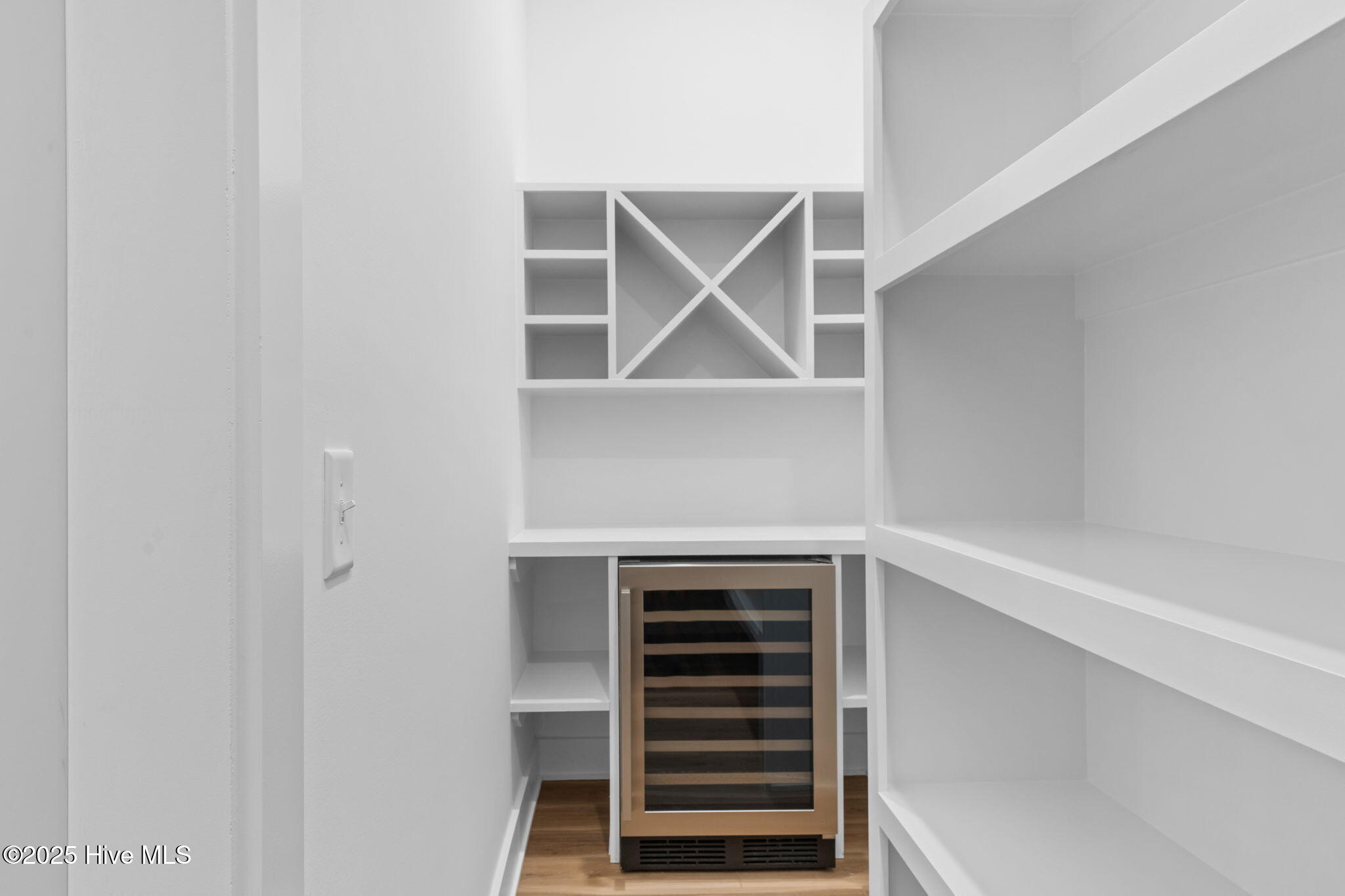 100529099 | Photo 14