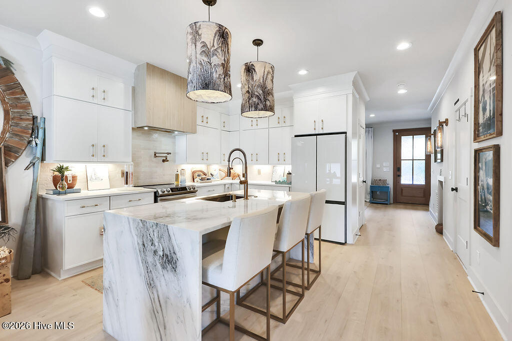 100549041 | Photo 19