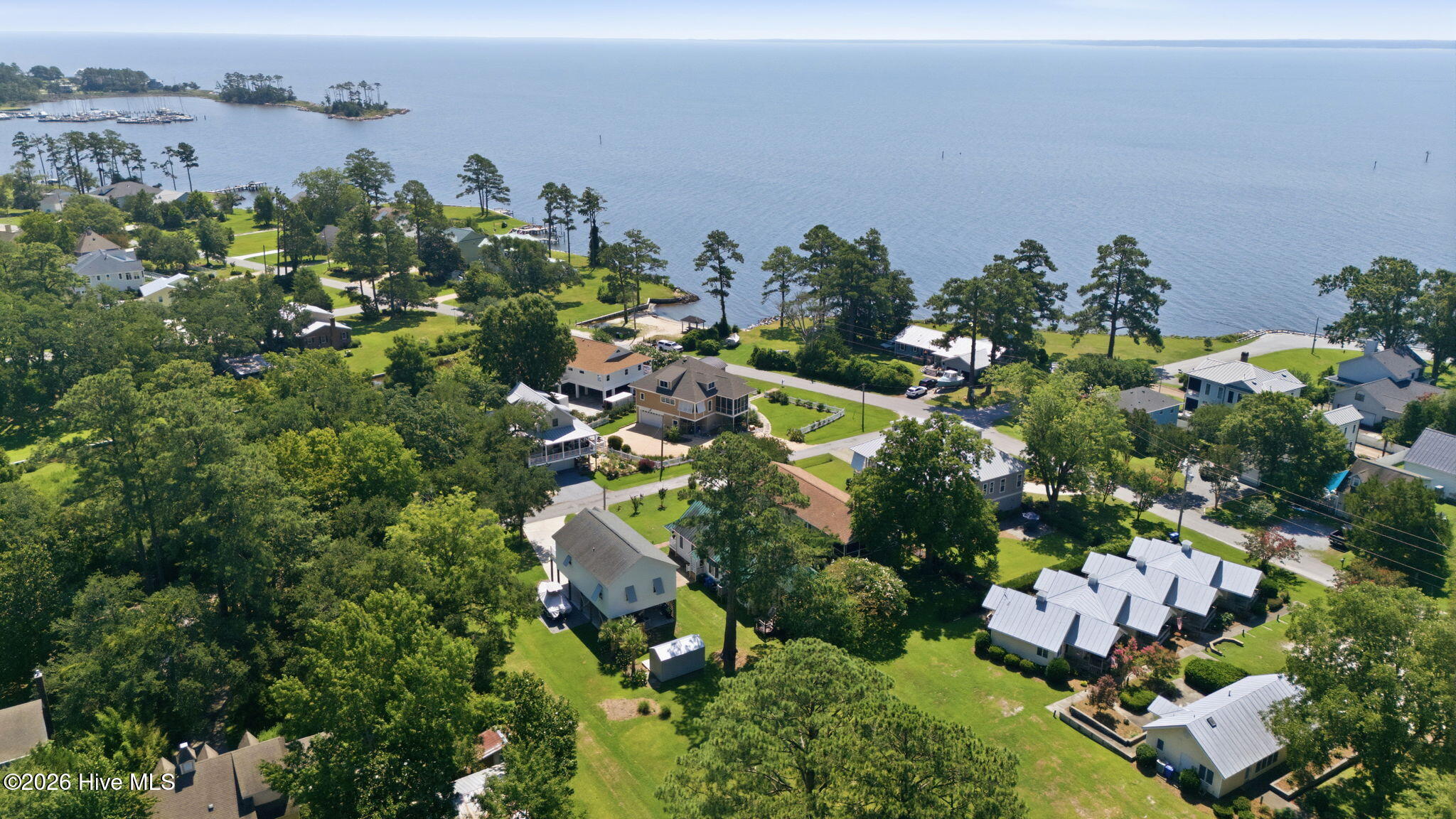305 Vandemere Street,Oriental