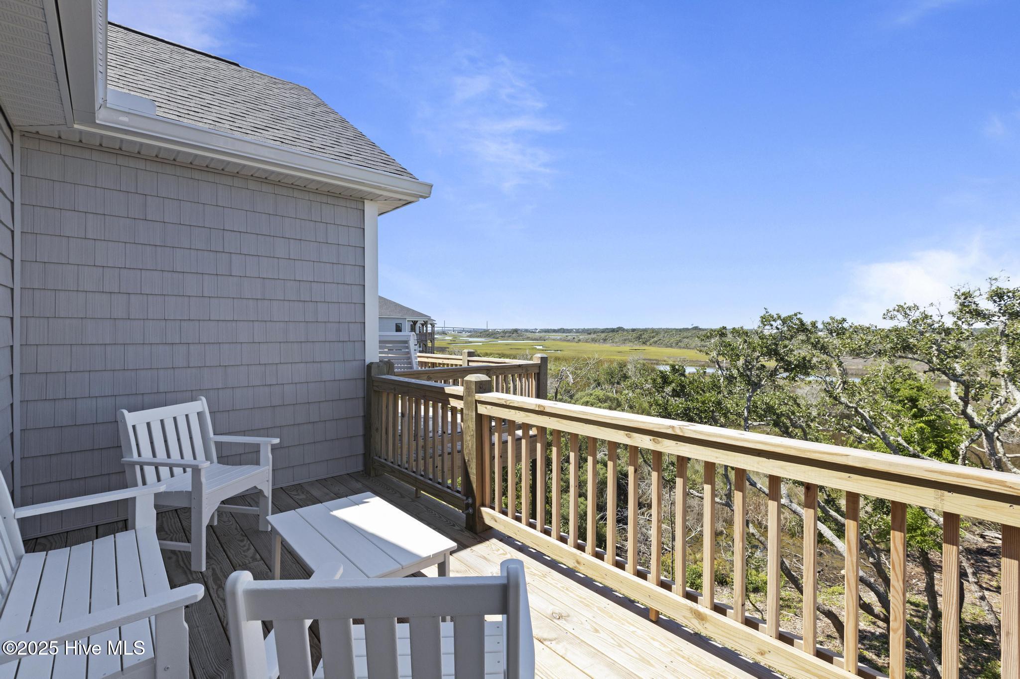 100533799 | Photo 45