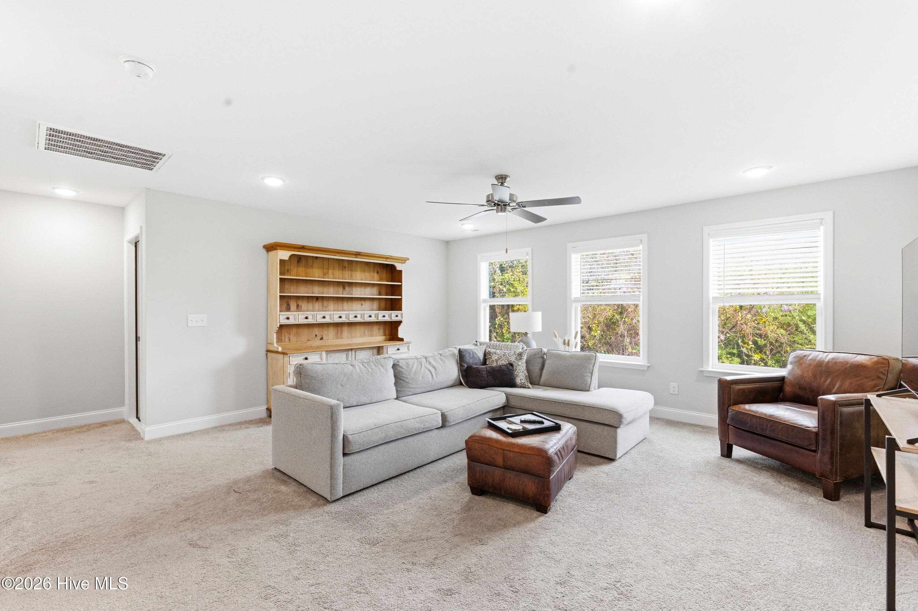 100564137 | Photo 19