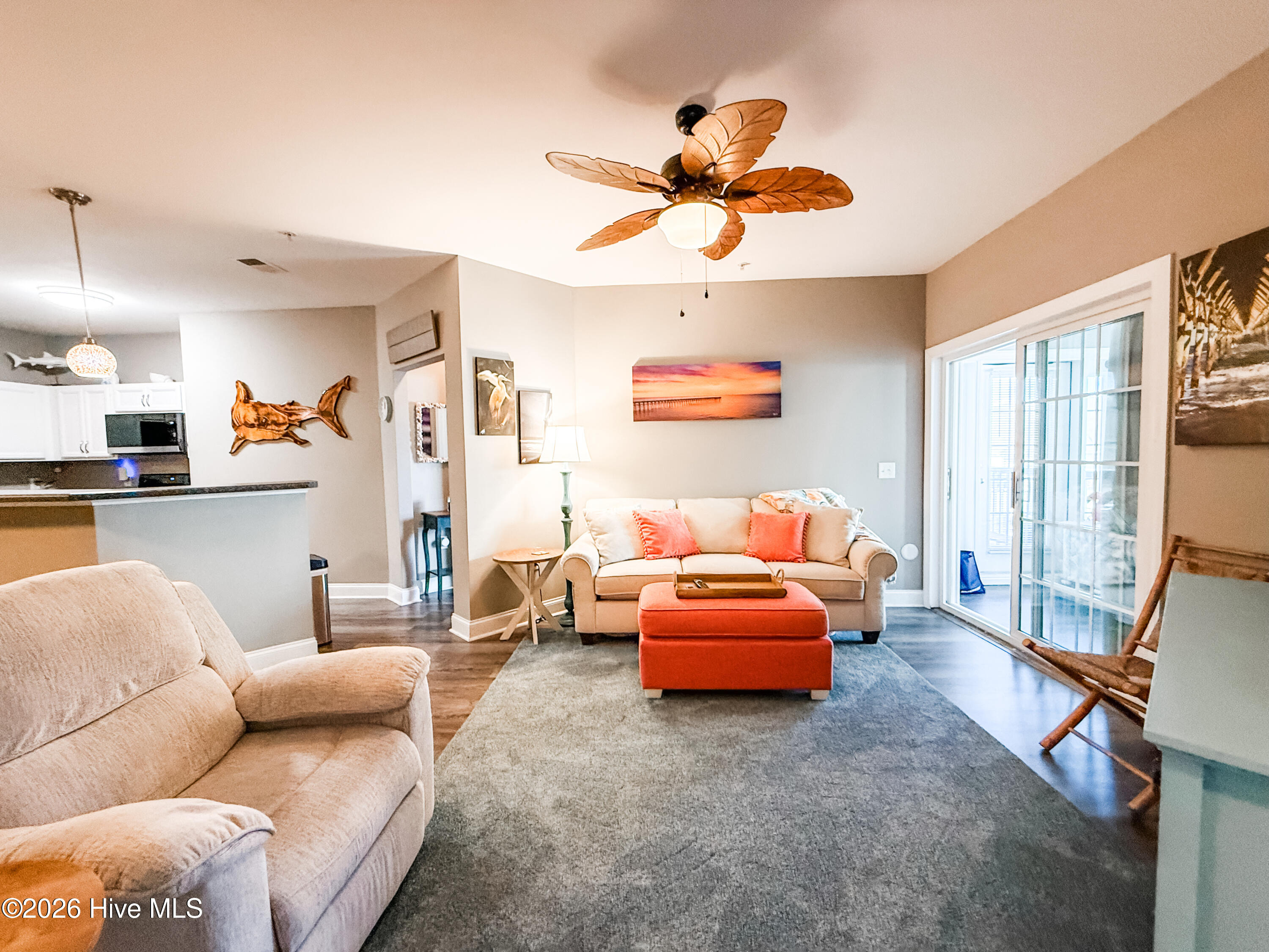 100554593 | Photo 13