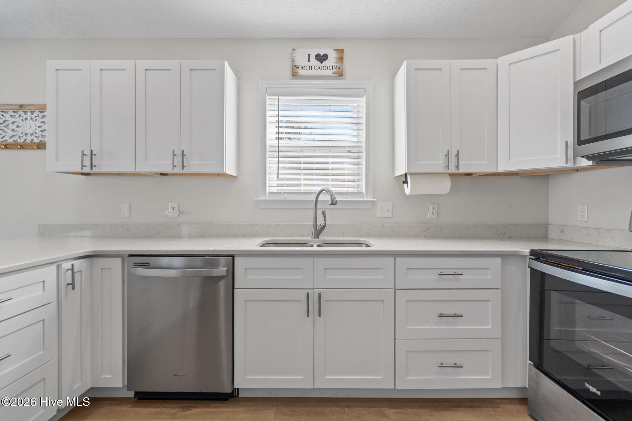 100555405 | Photo 36