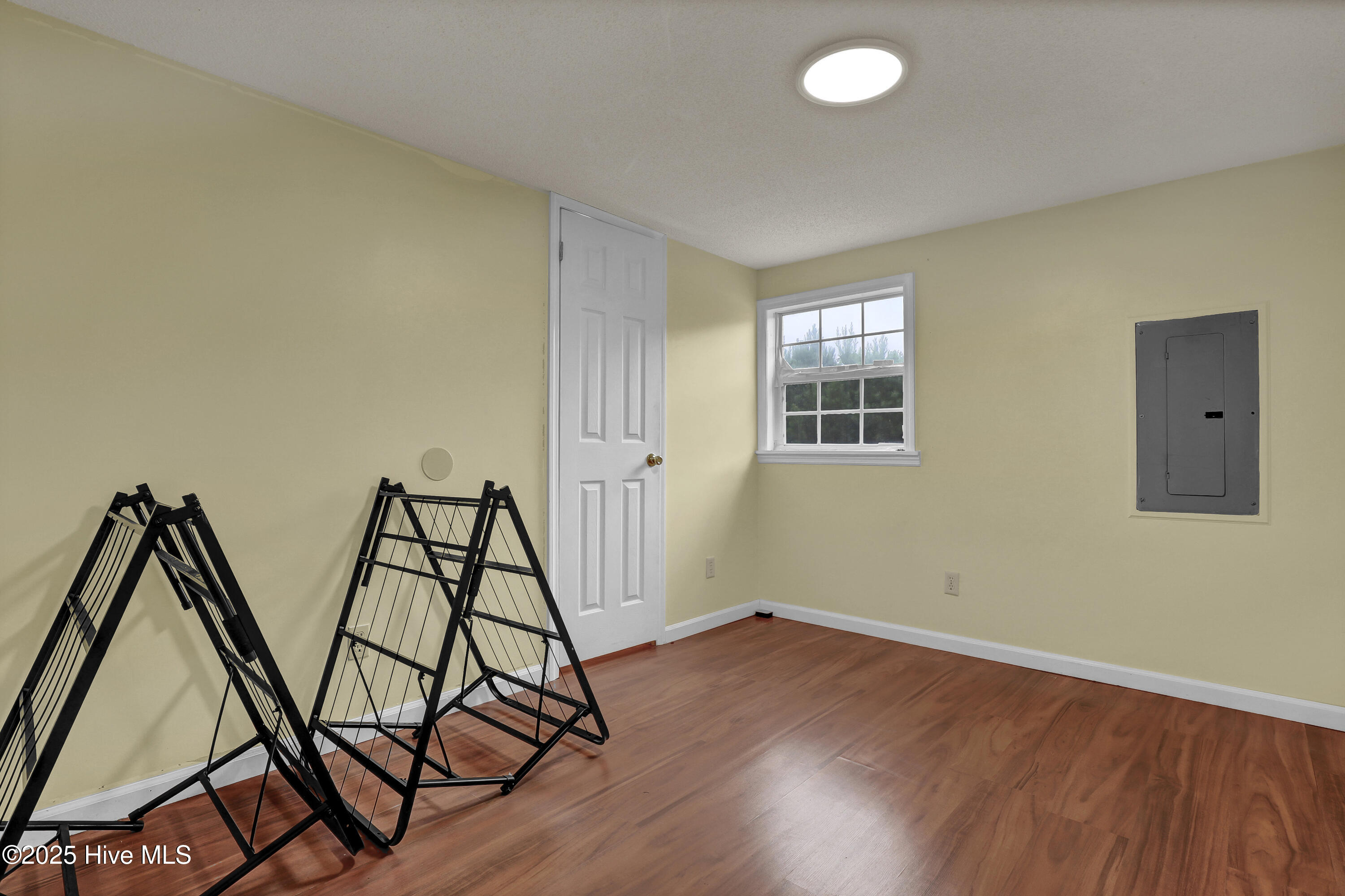 100567322 | Photo 24