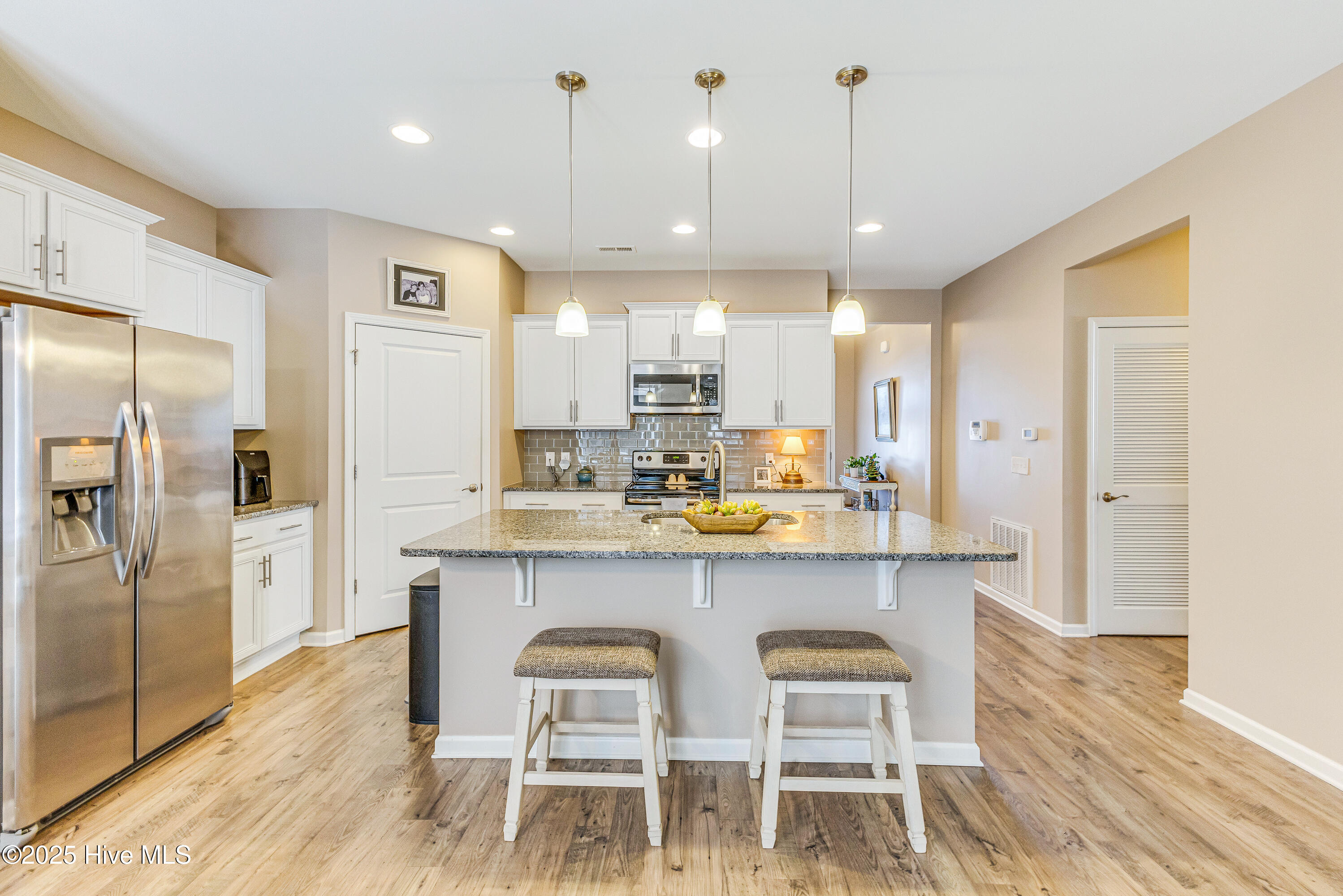 100547068 | Photo 17