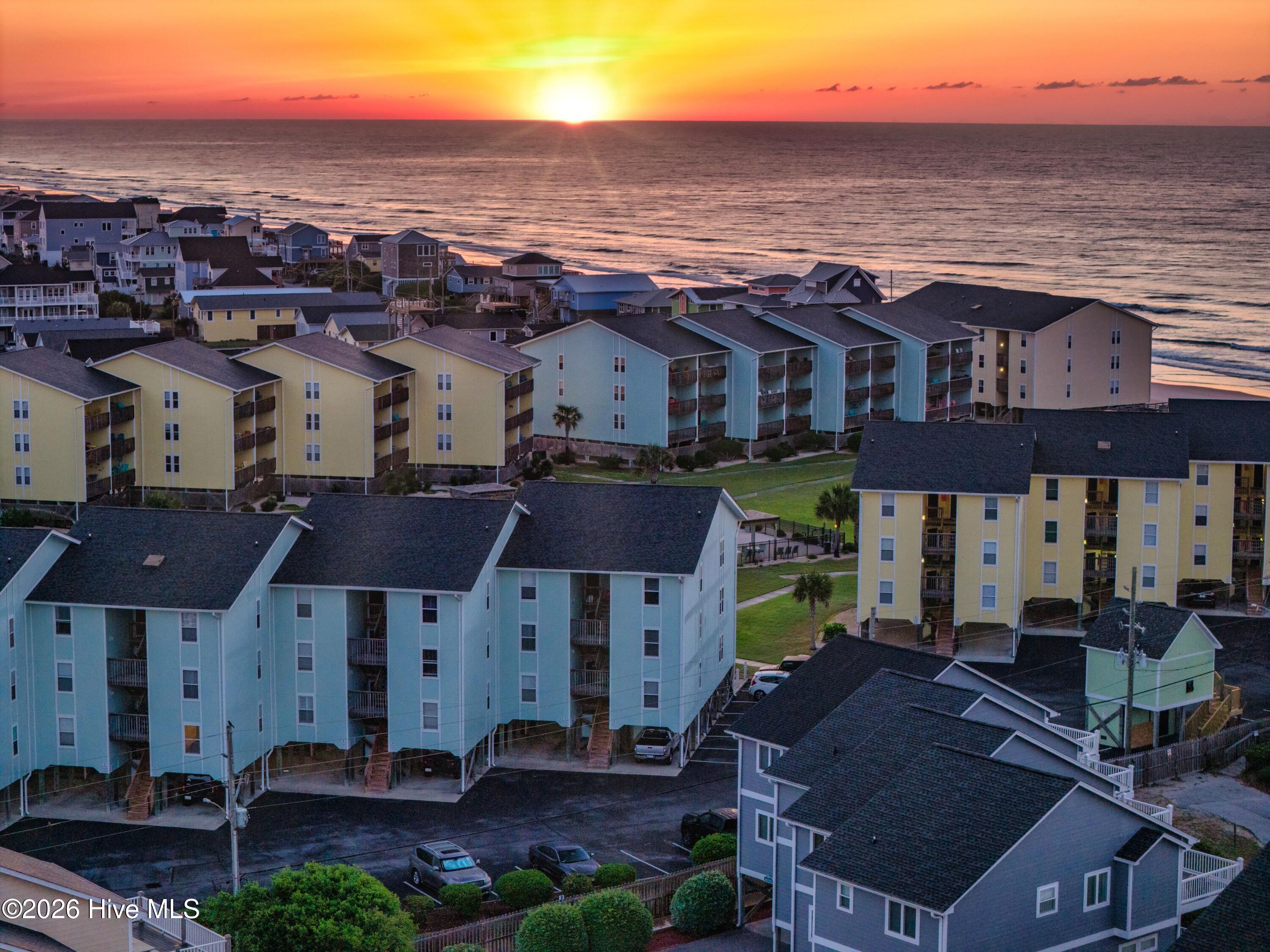 100564975 | Photo 46