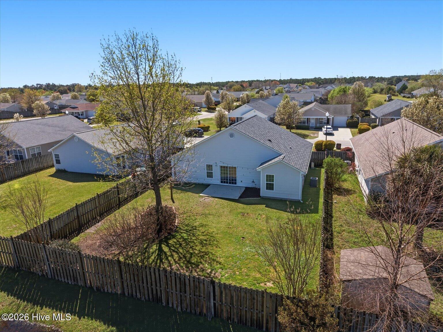 100561166 | Photo 40