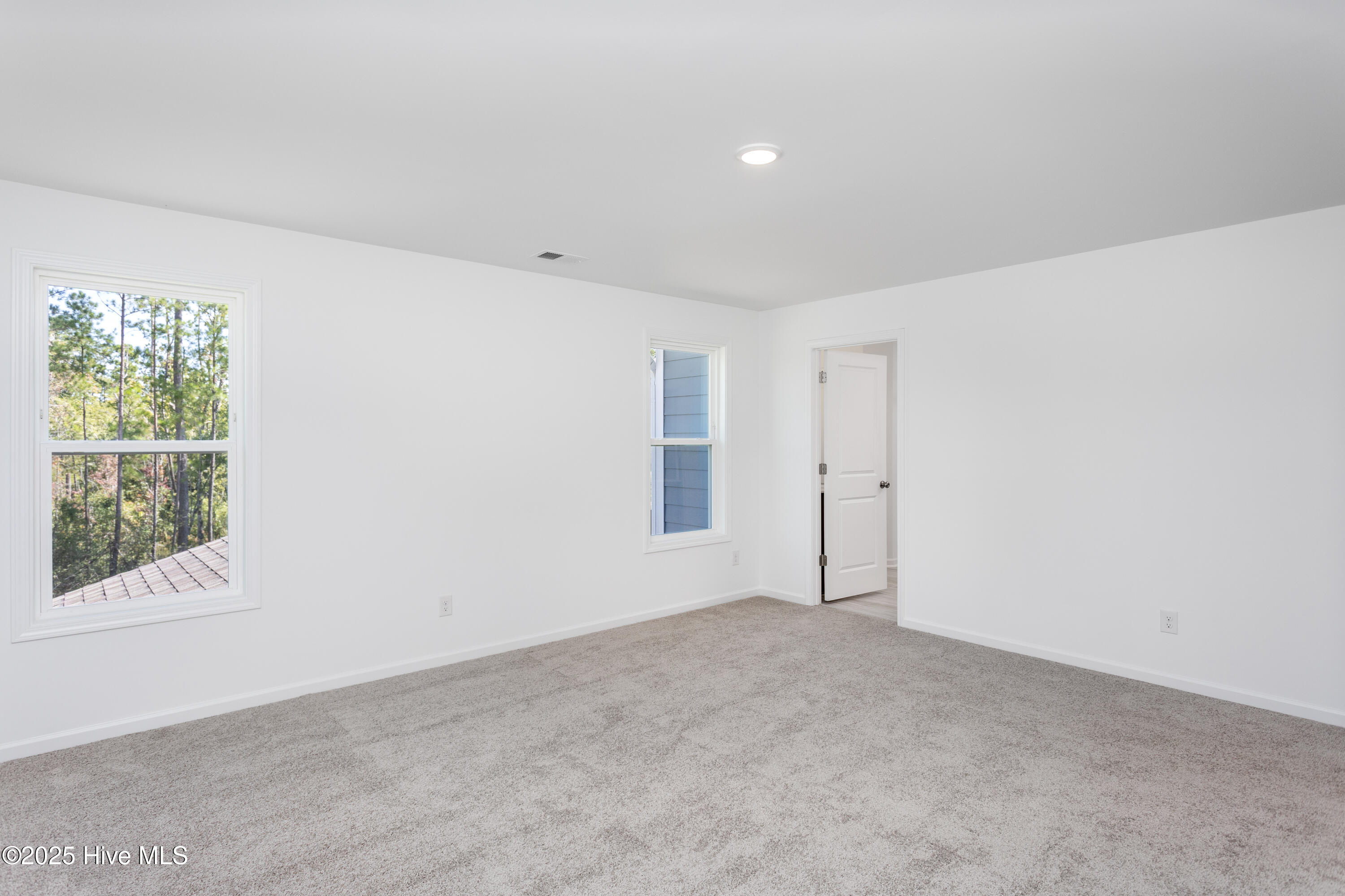 100507408 | Photo 18