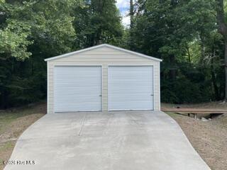 METAL DETACHED GARAGE