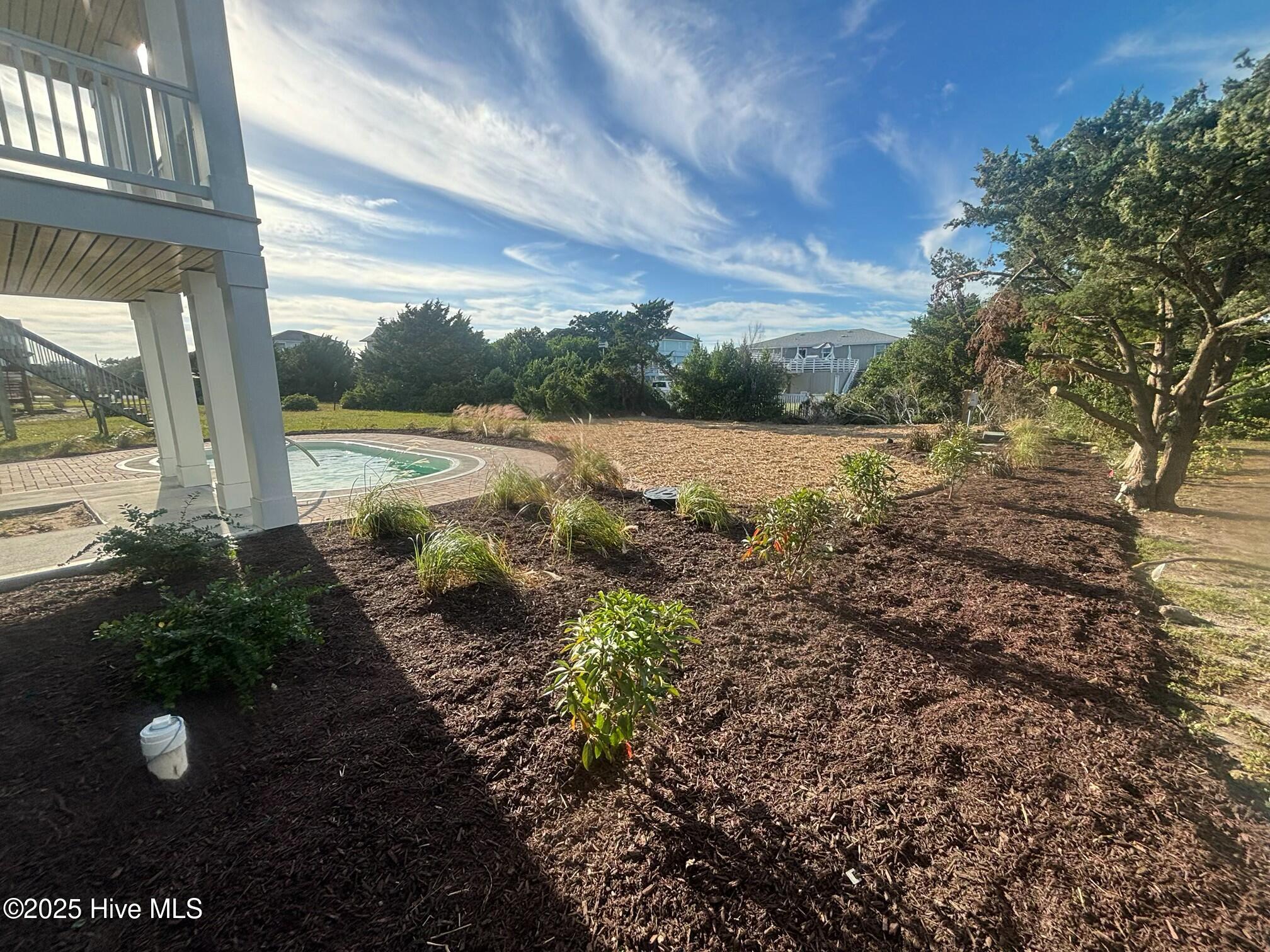 100522656 | Photo 57