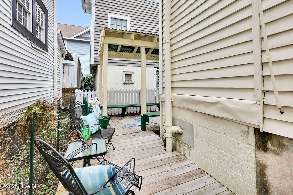 100544727 | Photo 37