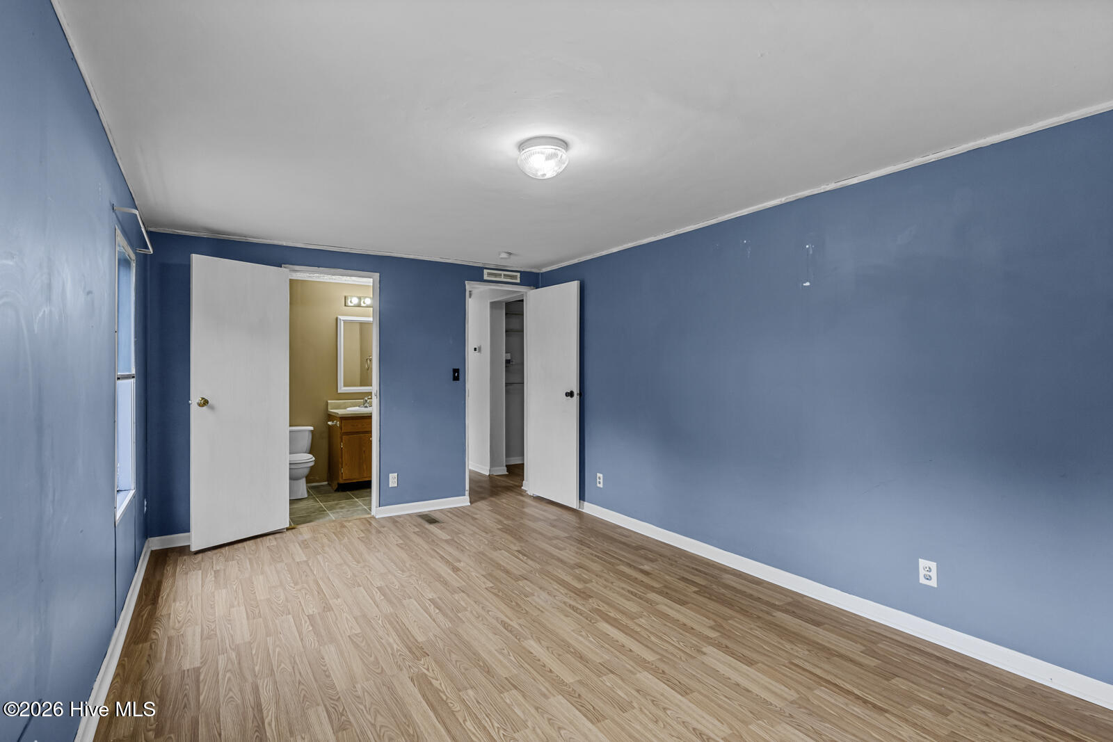 100556050 | Photo 27