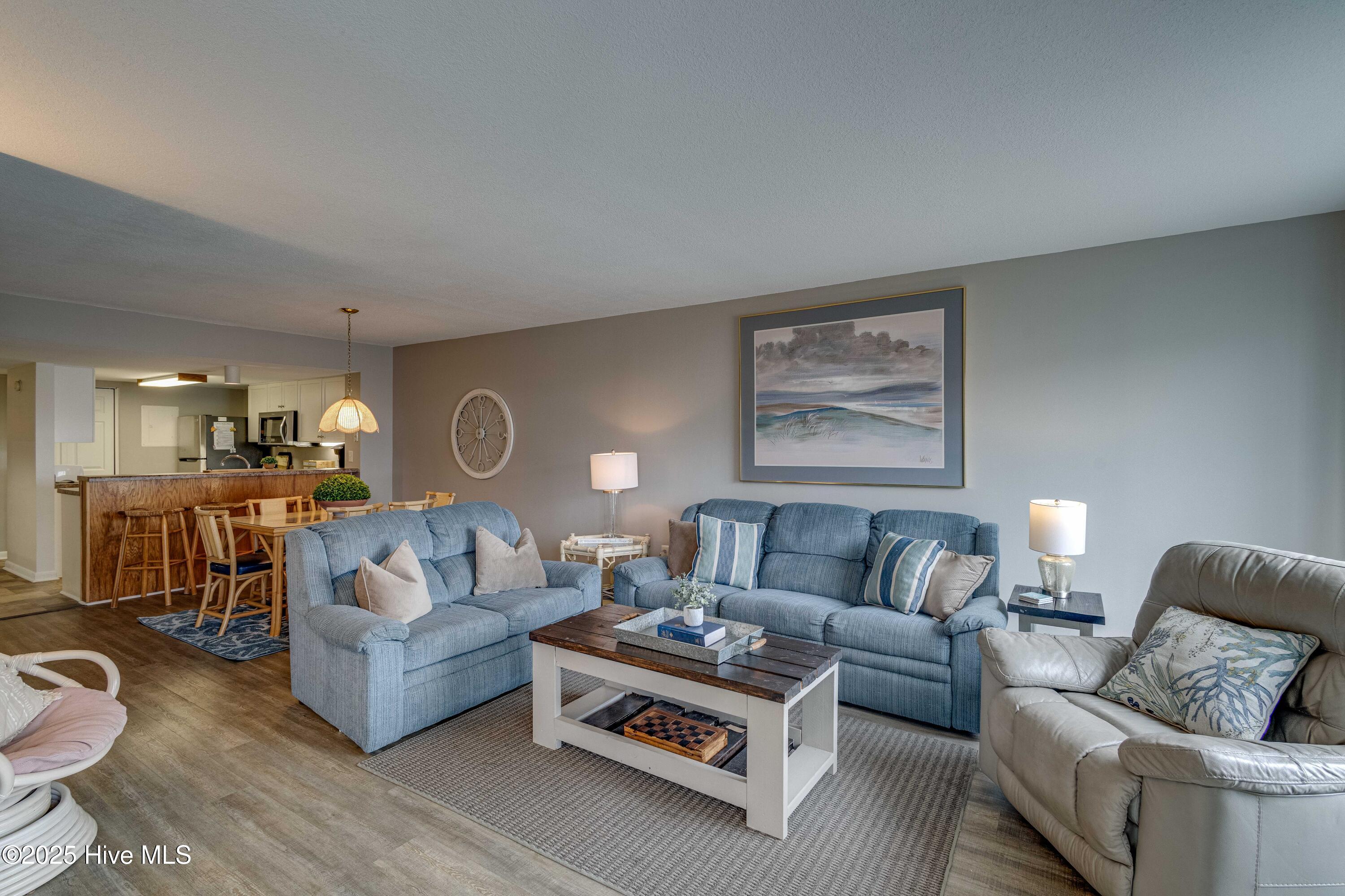 100494950 | Photo 14