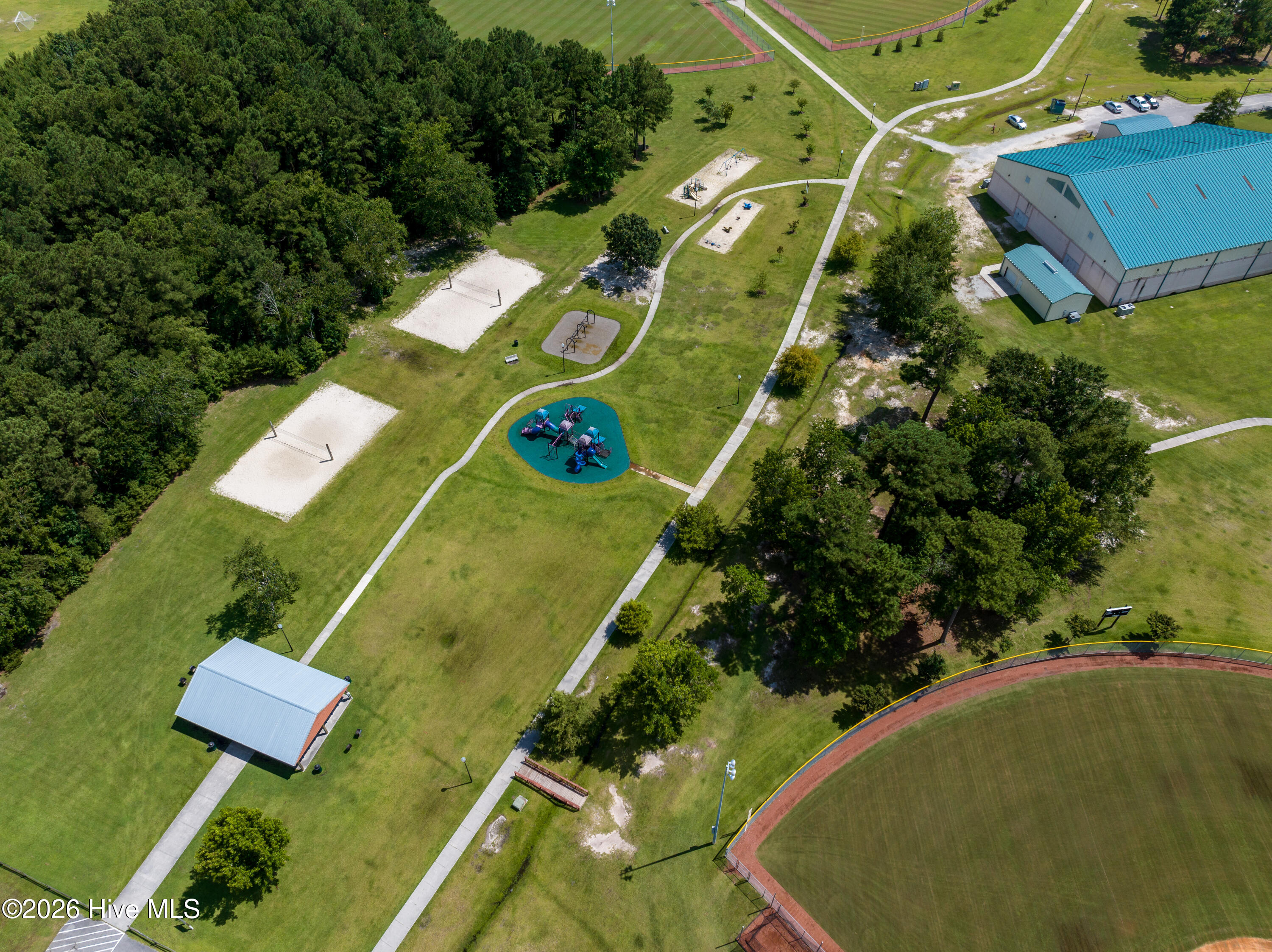 100560266 | Photo 30