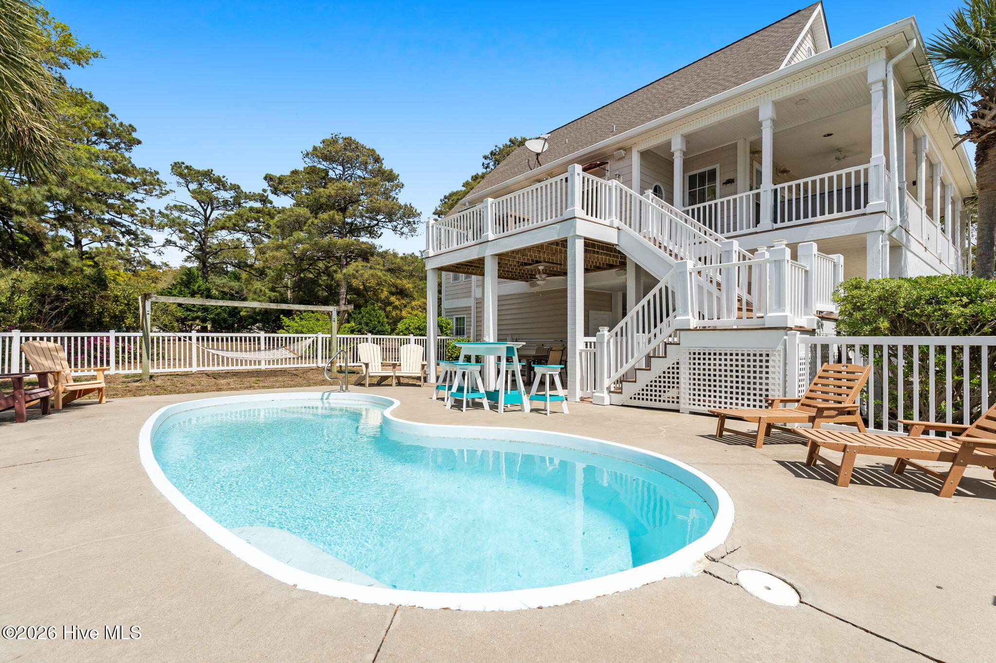 100566344 | Photo 22