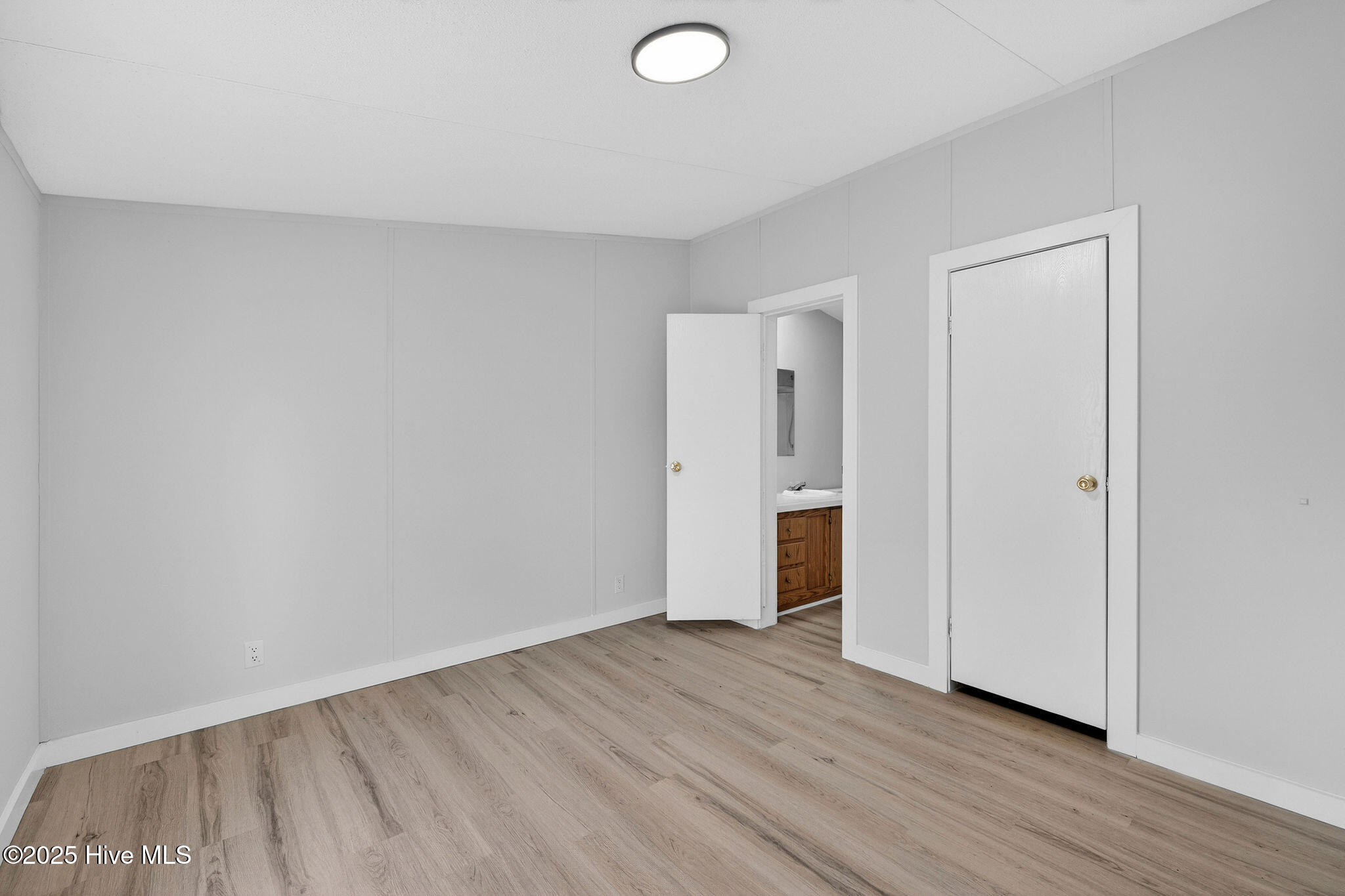 100543471 | Photo 20