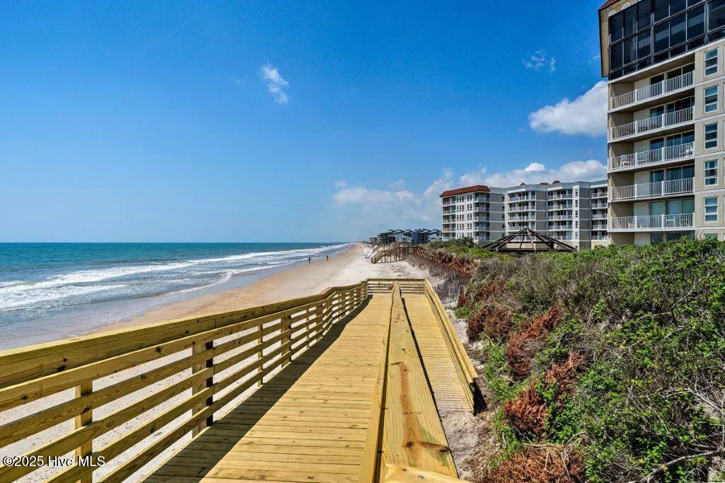 100541953 | Photo 40